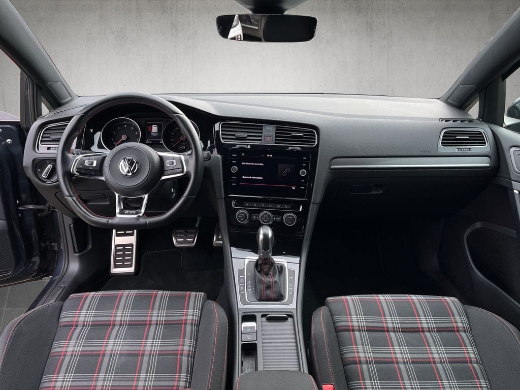 Volkswagen Golf GTI avec GPS