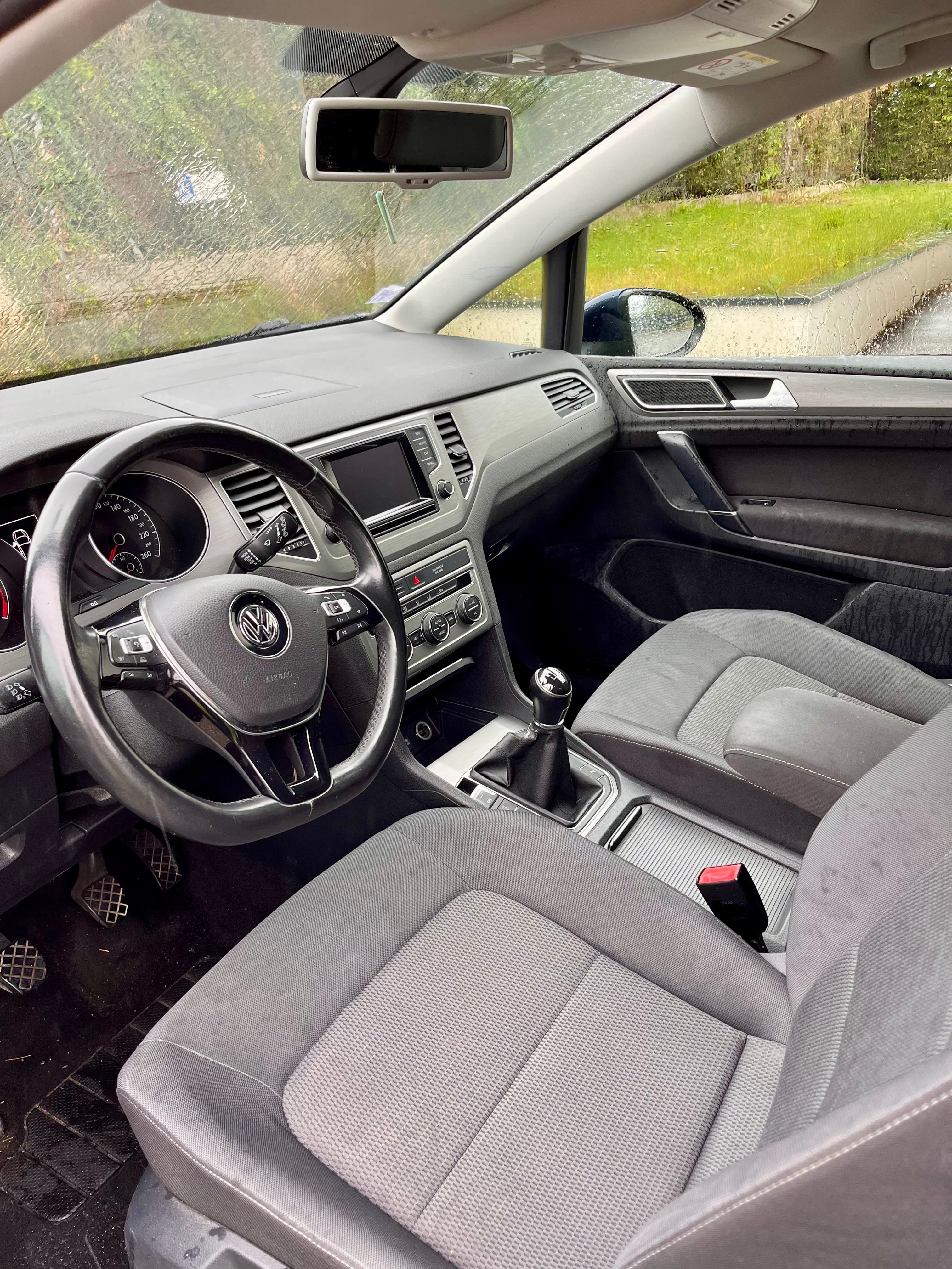 Volkswagen Golf Sportsvan avec GPS