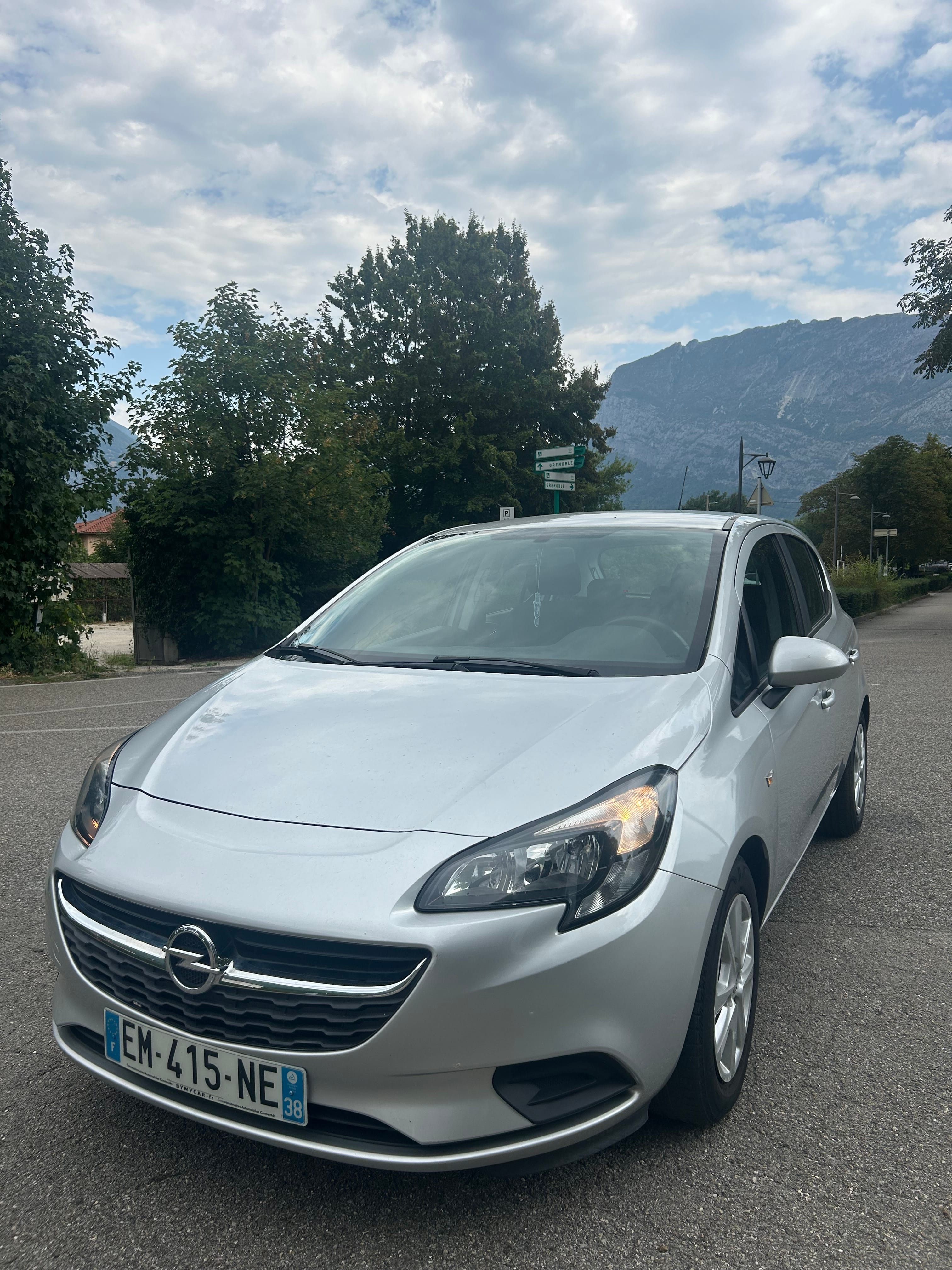 Opel Corsa avec Climatisation
