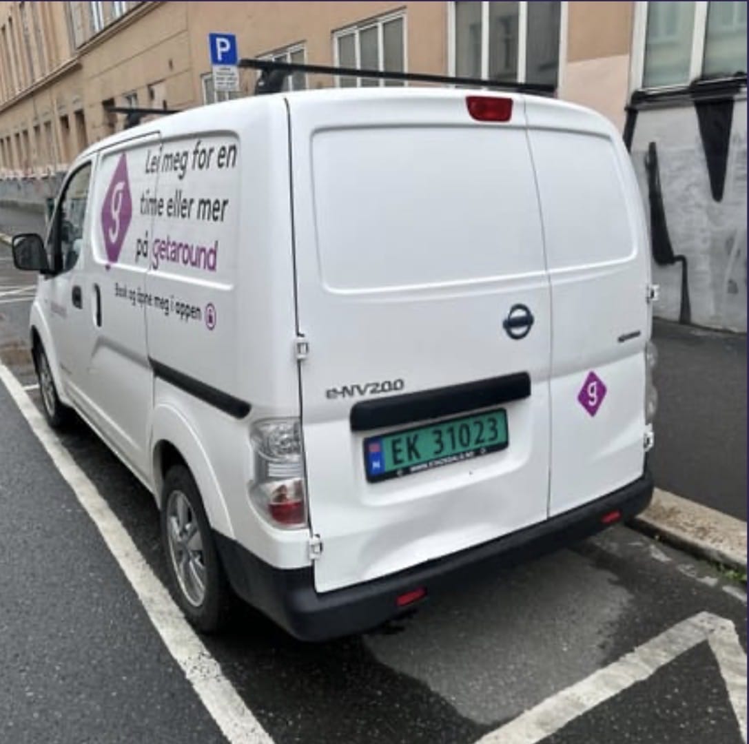Nissan e-NV200 Varebil mit Navigationsgerät