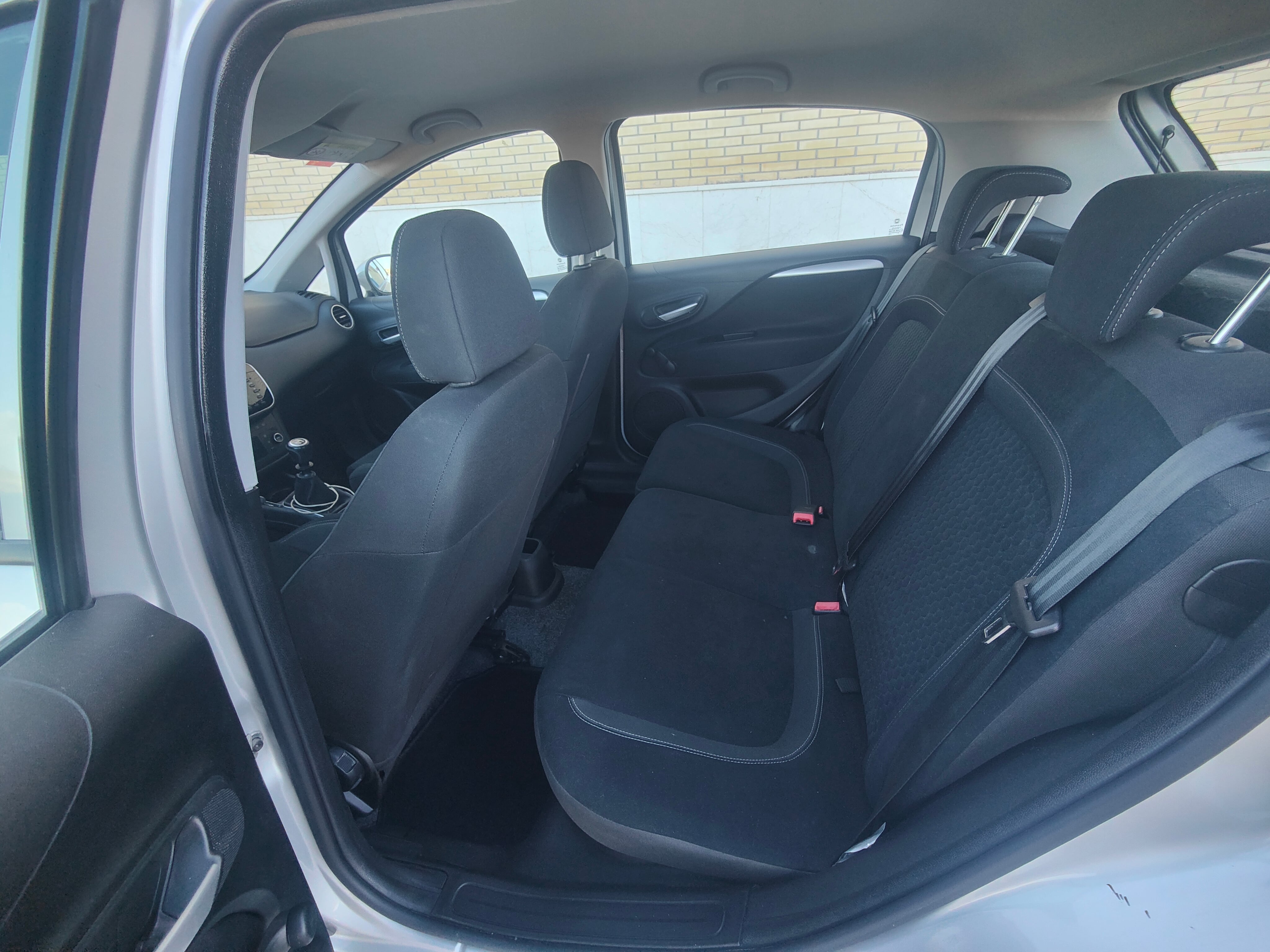 Fiat Punto 1.2 69cv con Puertos de carga USB