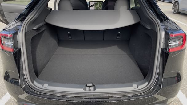 Tesla Model Y Long Range Firhjulstrekk med Babysete