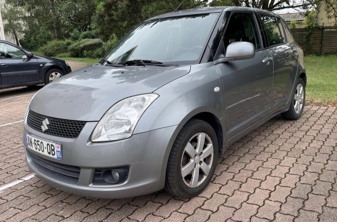 Suzuki Swift Citadine idéale., 2010, Essence 95