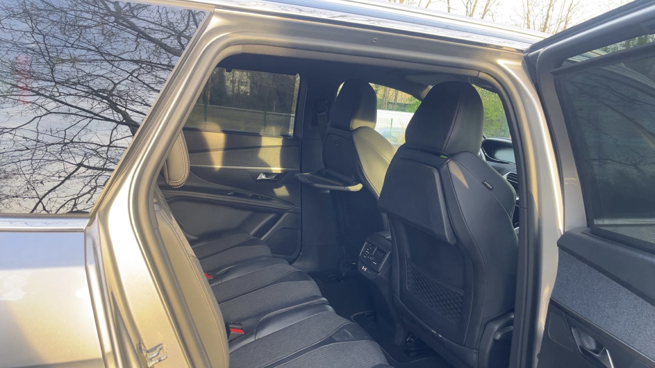 Peugeot 5008 avec Entrée audio / iPod