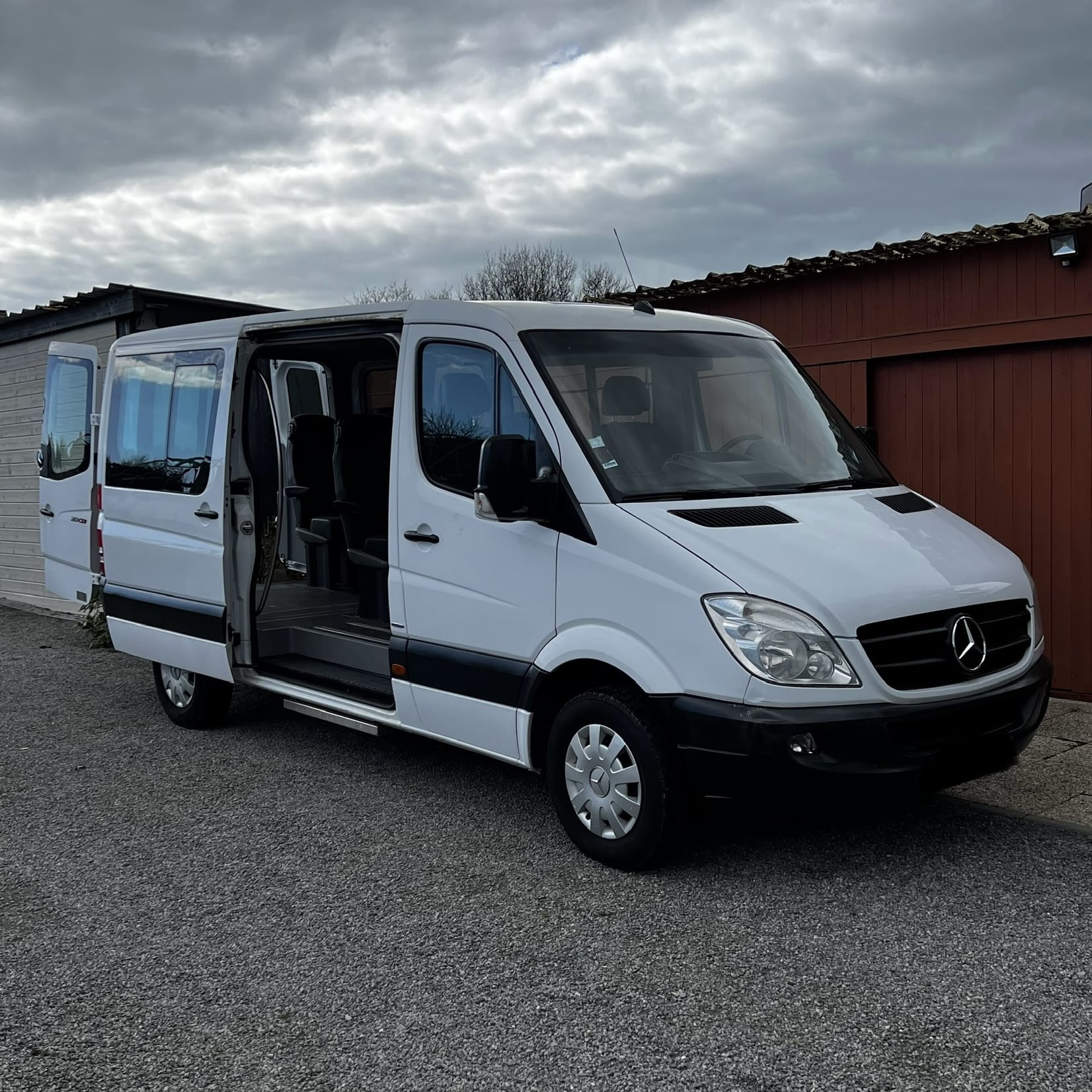 Mercedes-Benz Sprinter Combi Mini bus 8 places spacieux (accès handicapé)., 2012, Diesel, 8 places