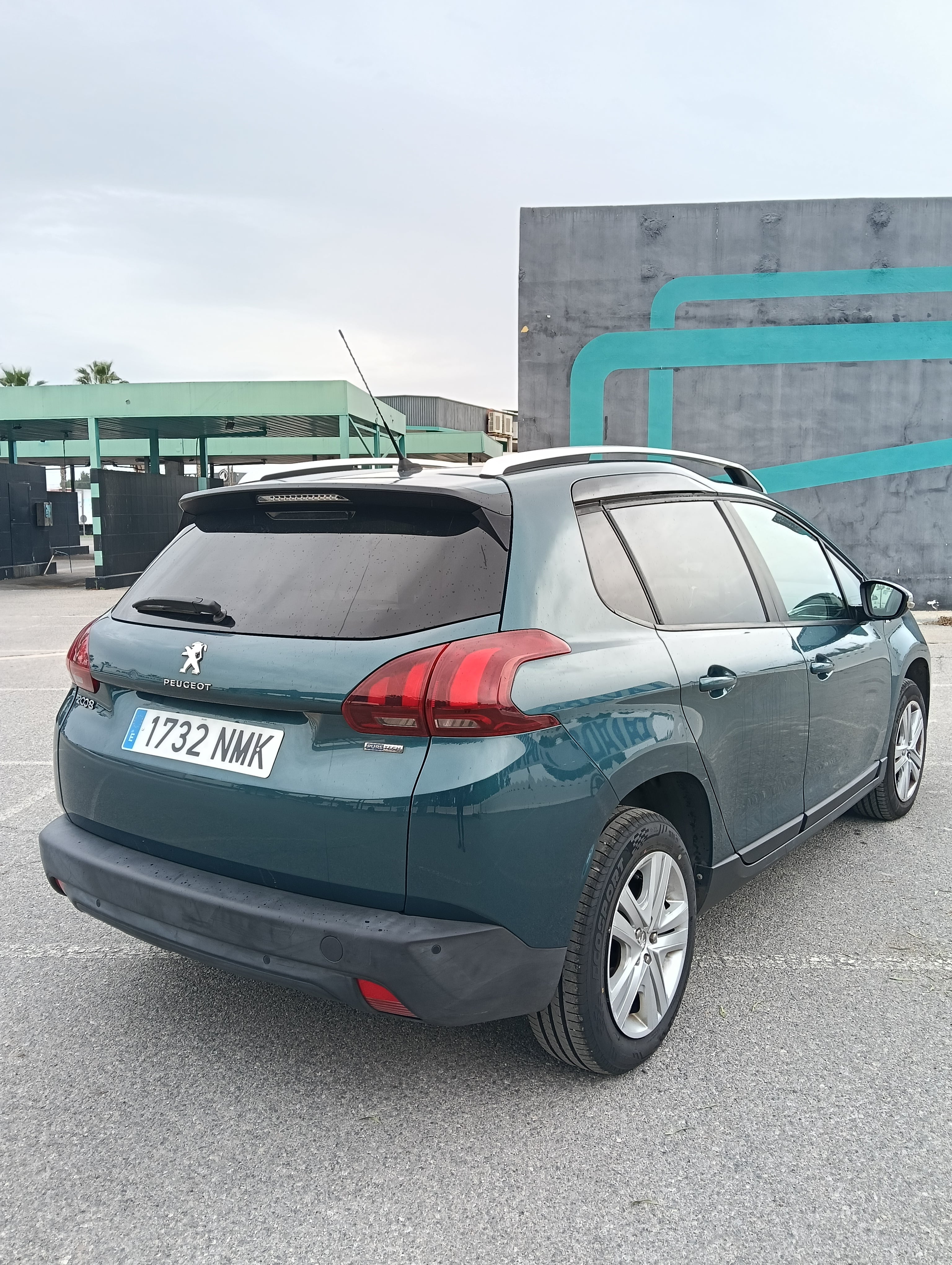 Peugeot 2008 1.2 gasolina 110 cv con Audio Bluetooth