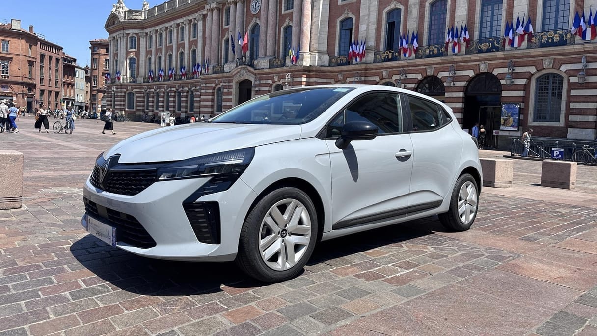 Renault Clio, 2024, Essence 95
