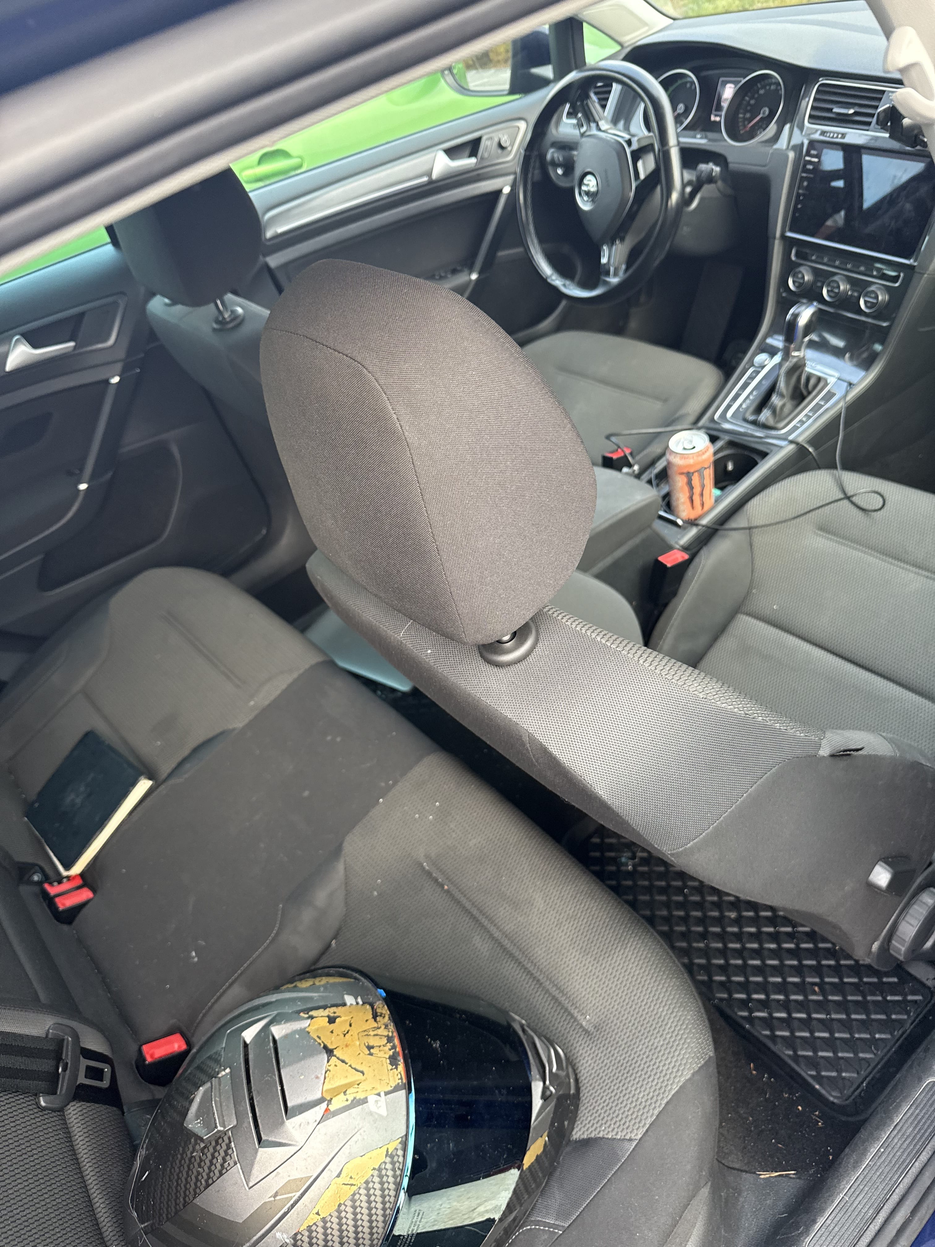Volkswagen e-Golf with GPS