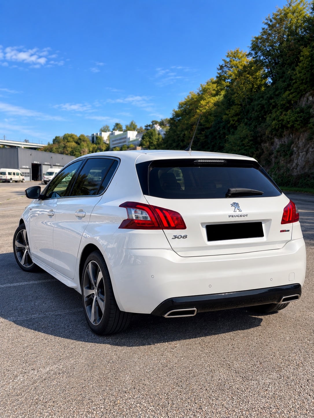 Peugeot 308 GT avec GPS