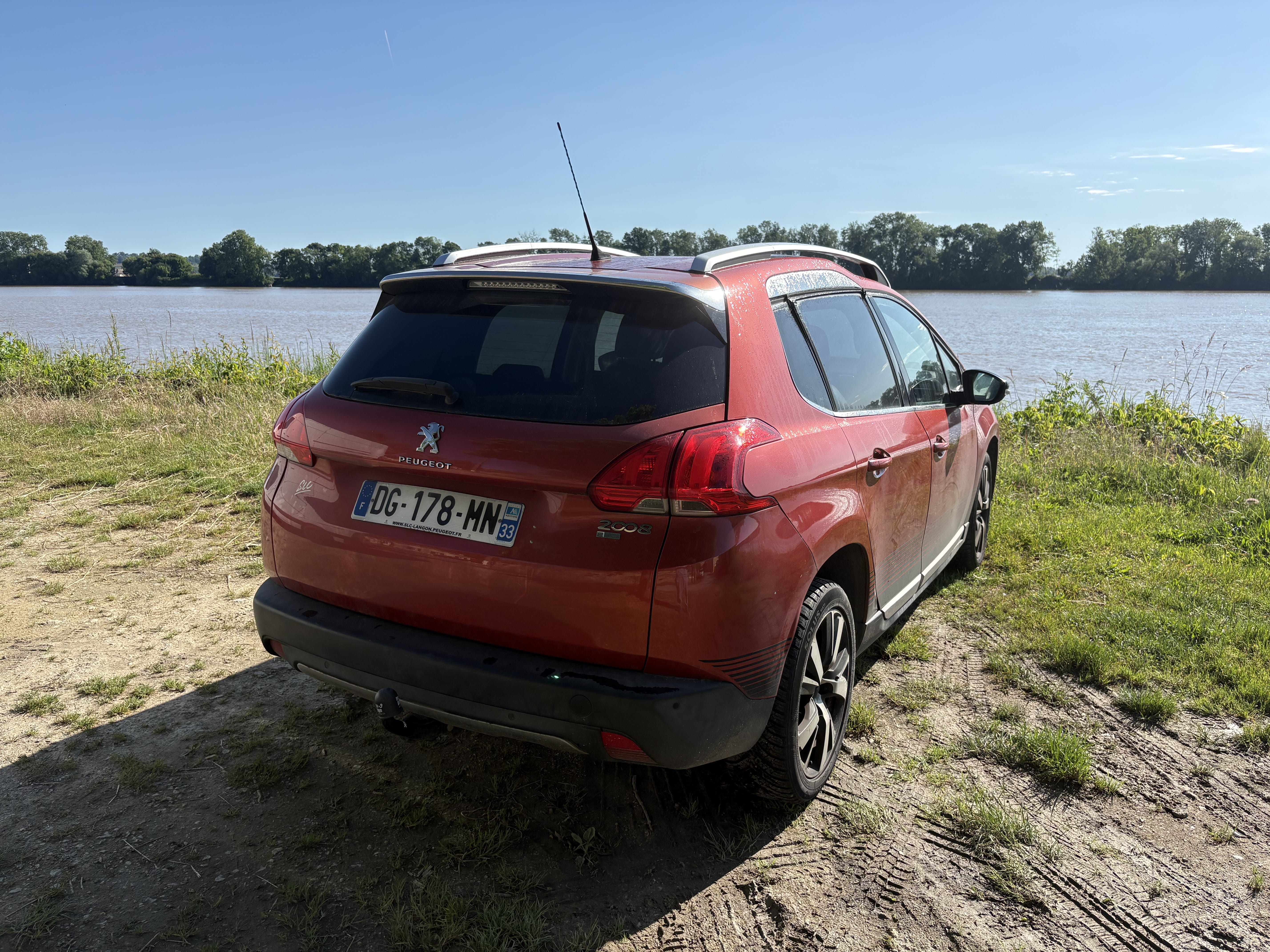 Peugeot 2008 avec GPS
