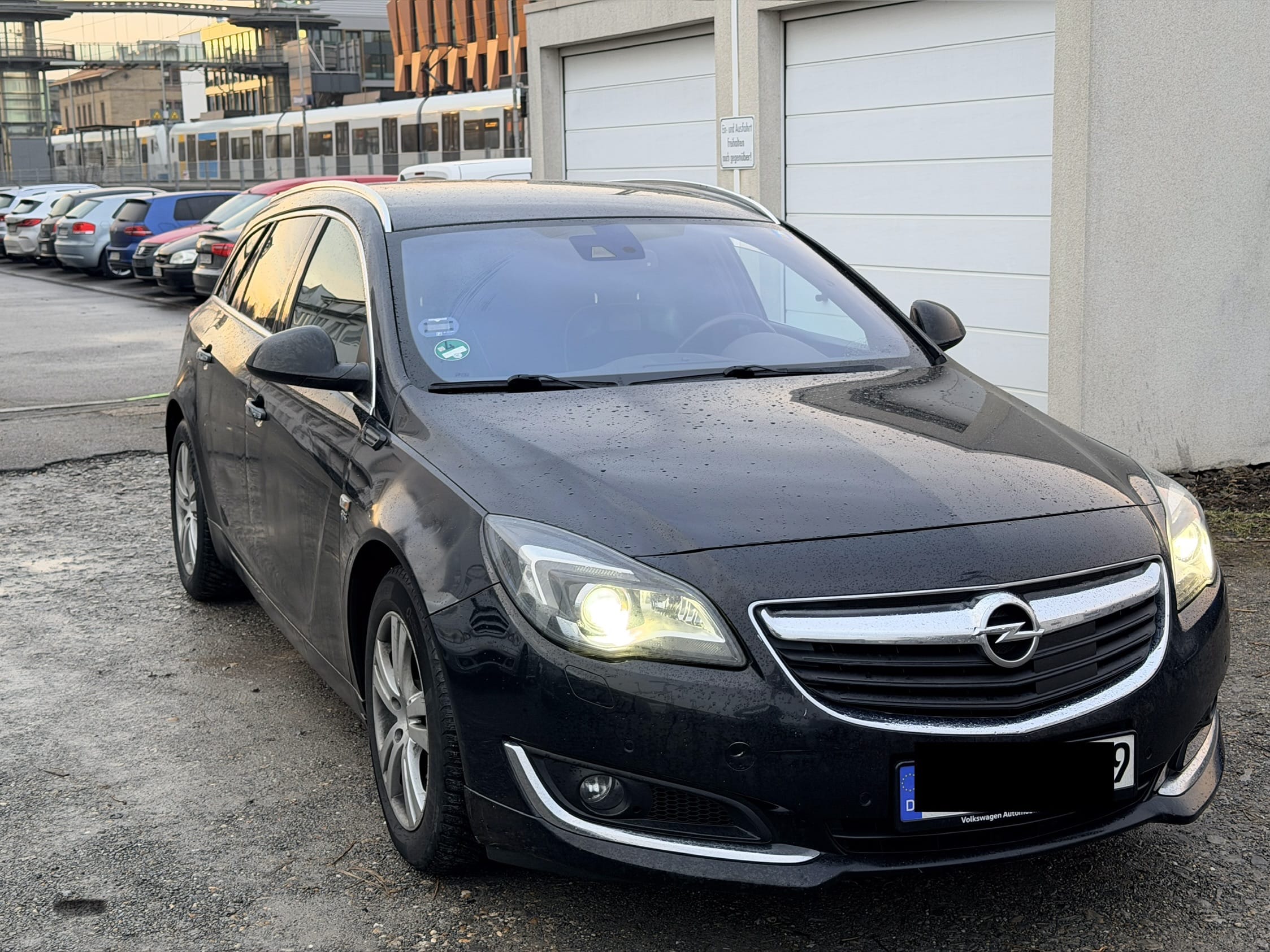 Opel Insignia Sports Tourer 2.0 TDCI 194 PS mit Klimaanlage