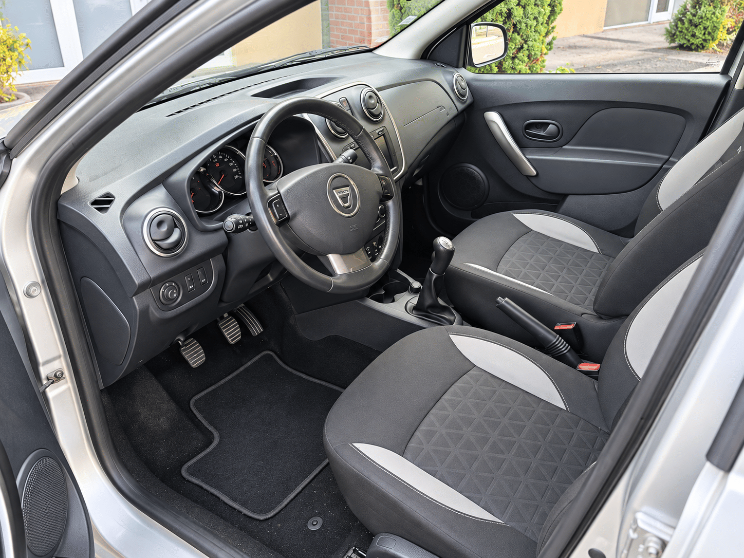 Dacia Sandero avec GPS