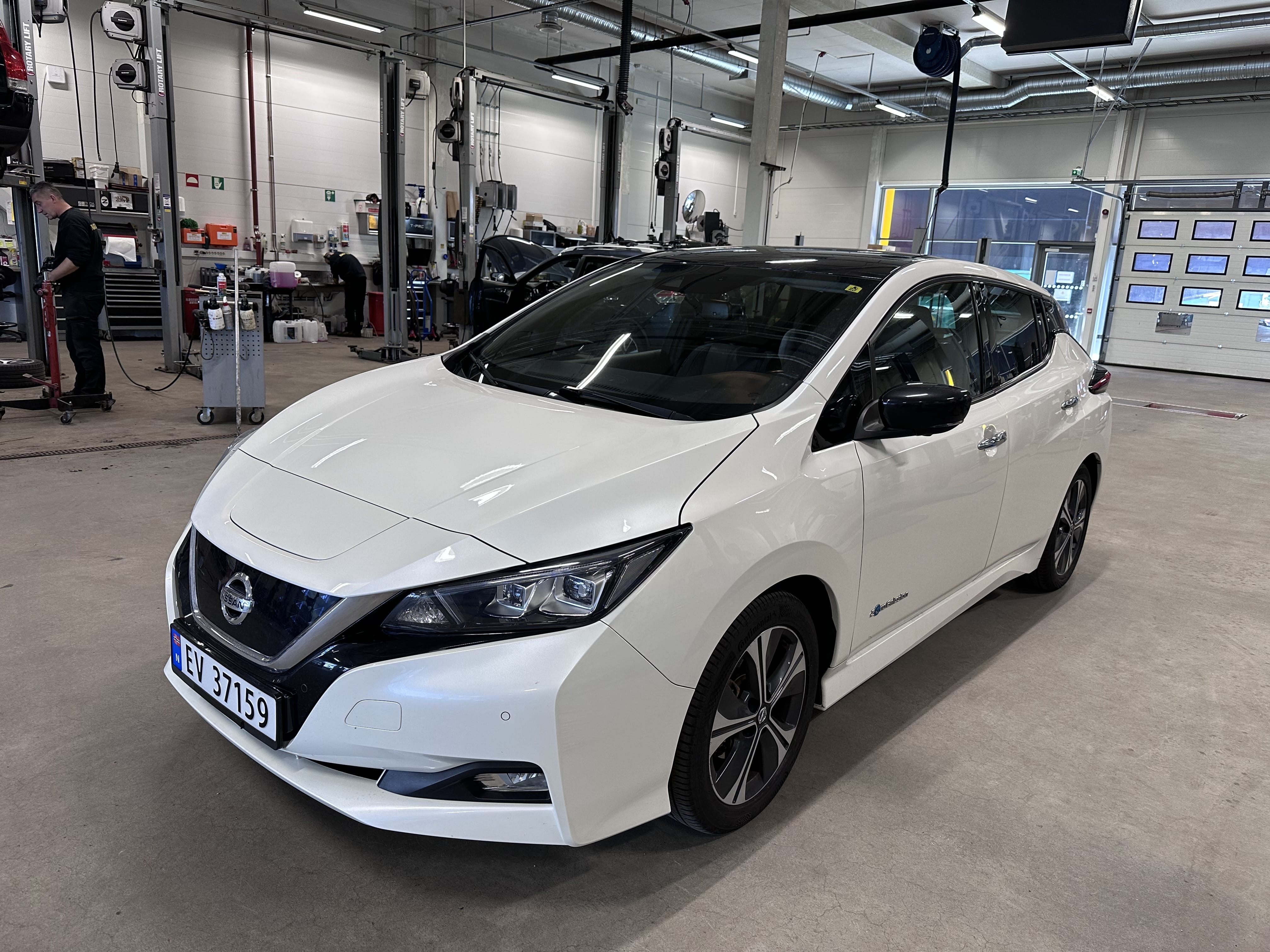 Nissan Leaf Tekna 40kWh, 2018, Electric, automatic