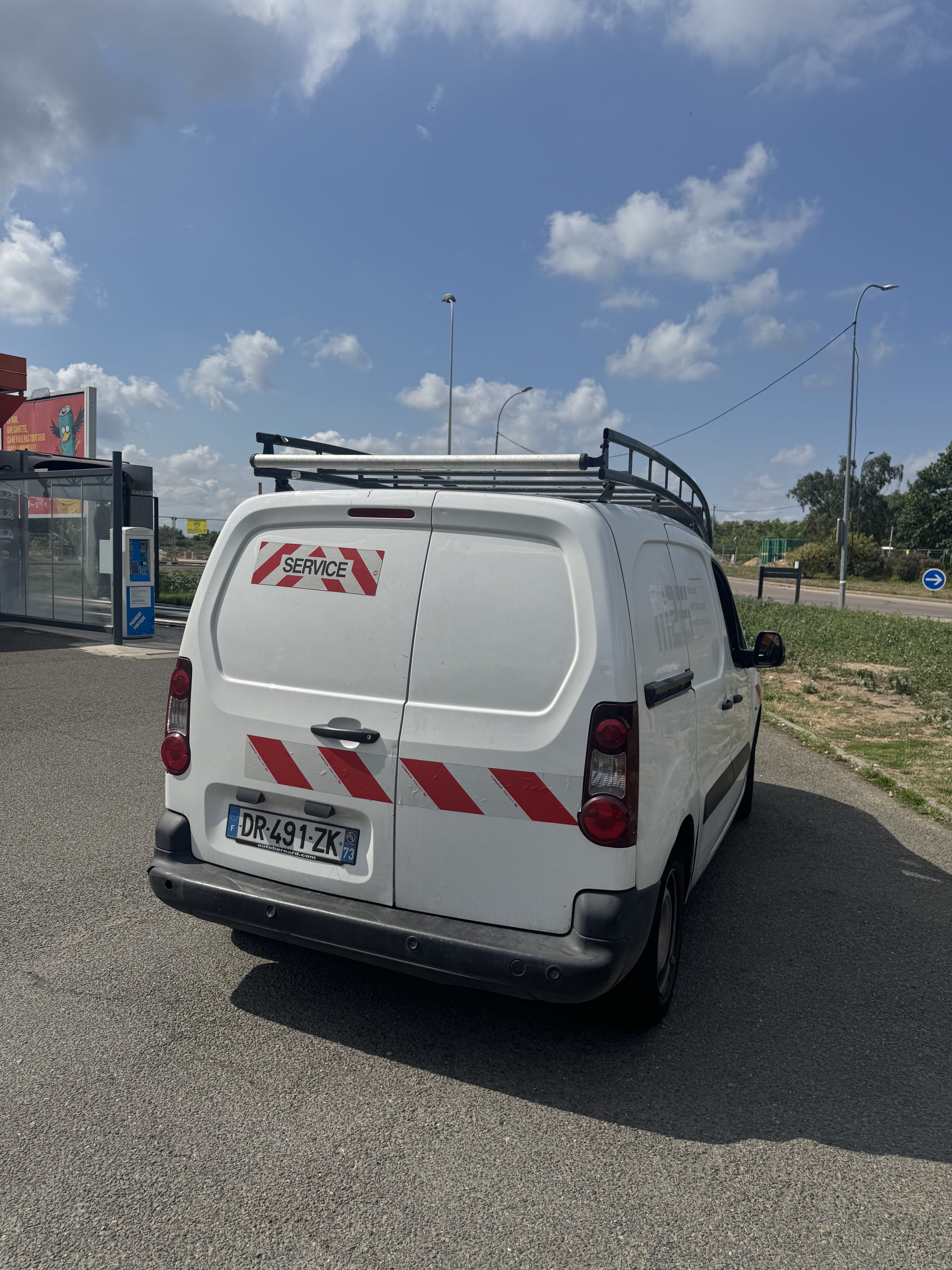 Peugeot Partner avec GPS