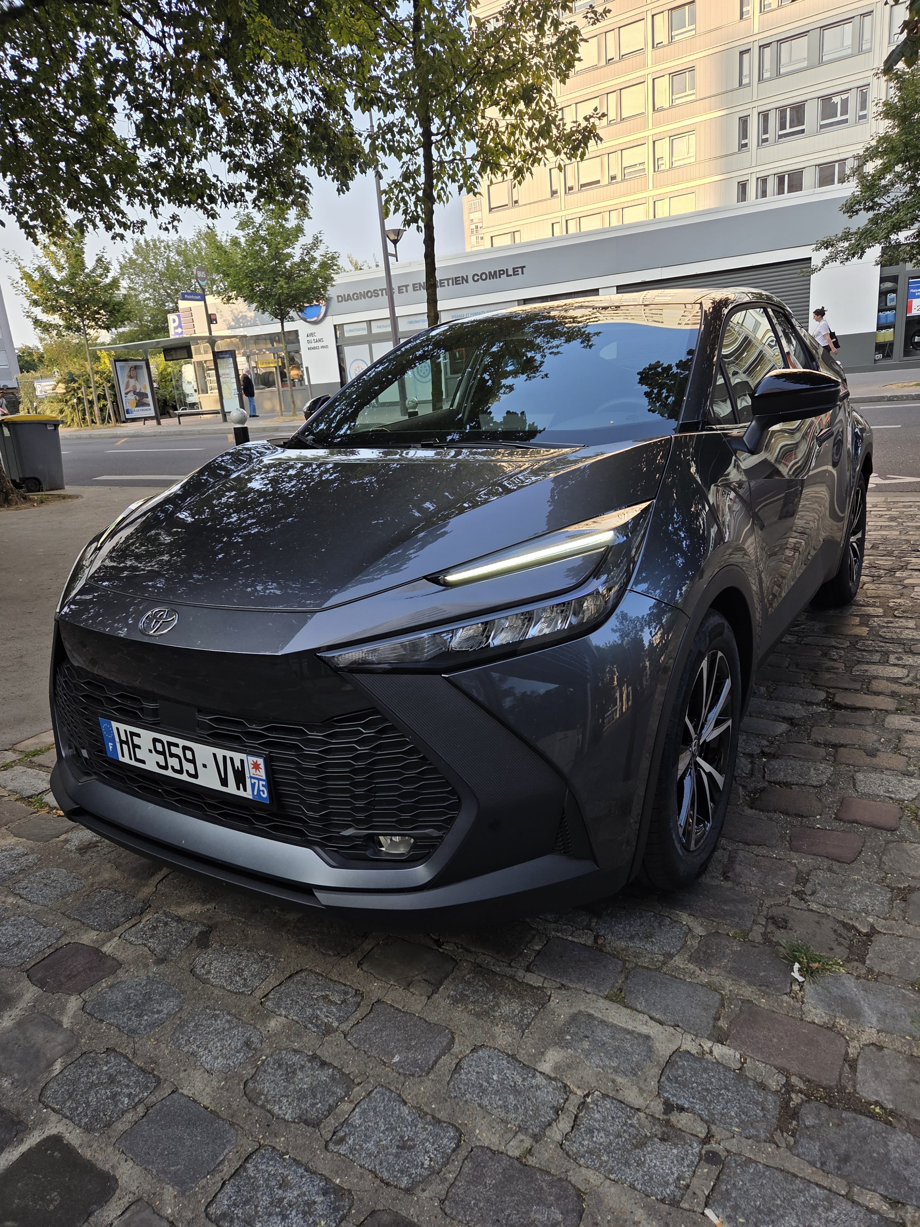 Toyota C-HR Hybrid, 2025, Essence 95 / Électrique (hybride), automatique