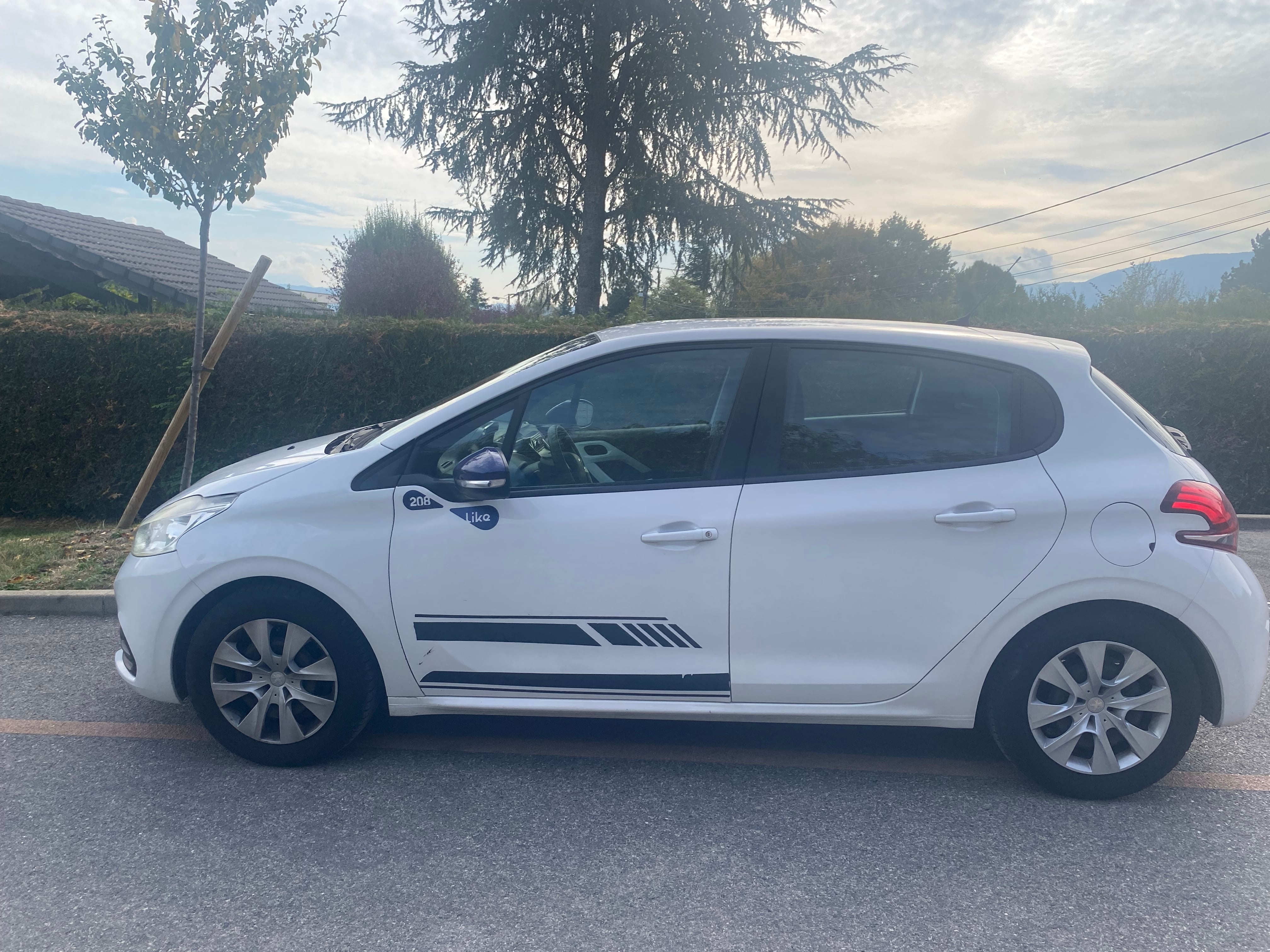 Peugeot 208 avec Climatisation
