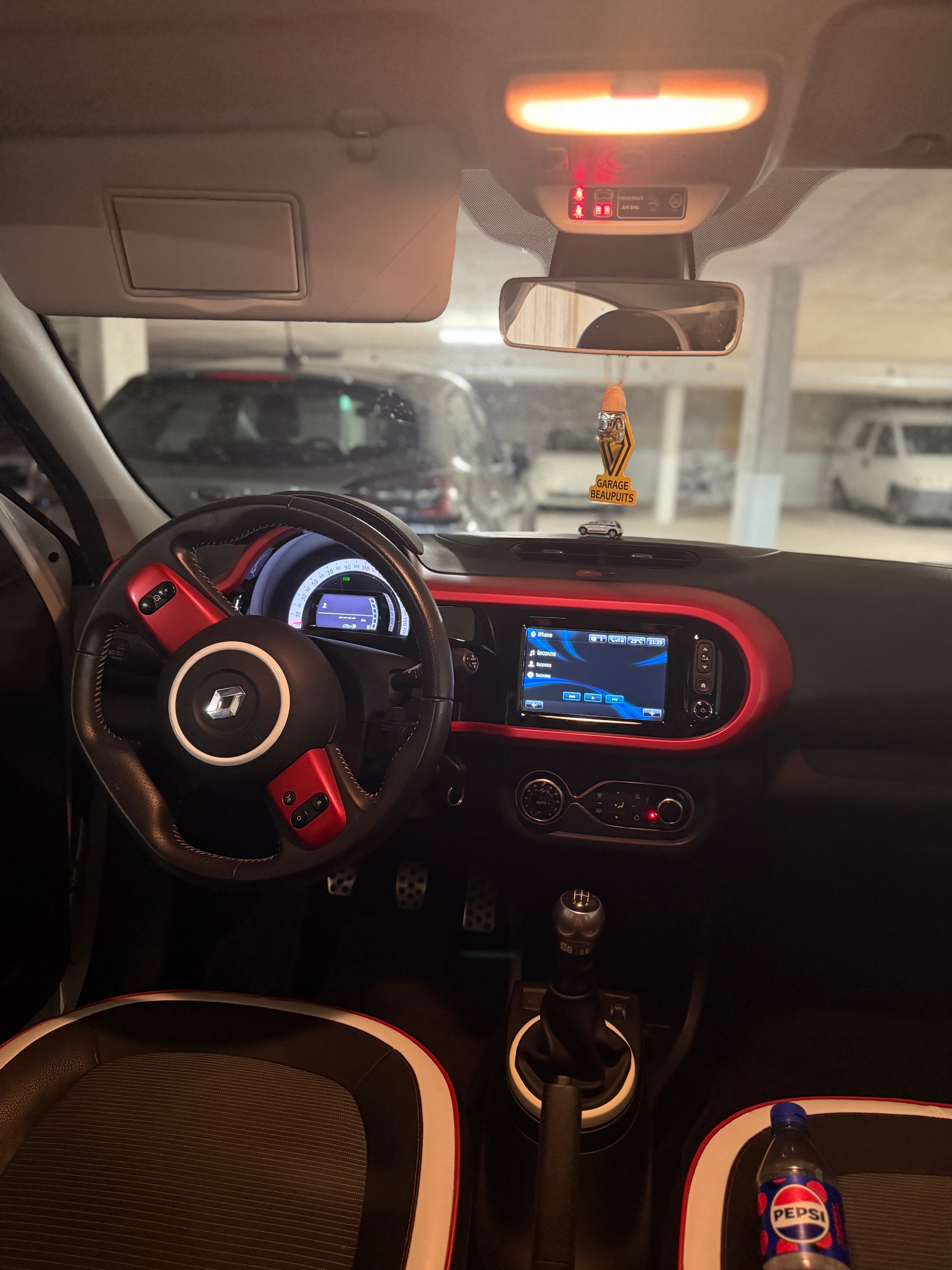 Renault Twingo III avec GPS