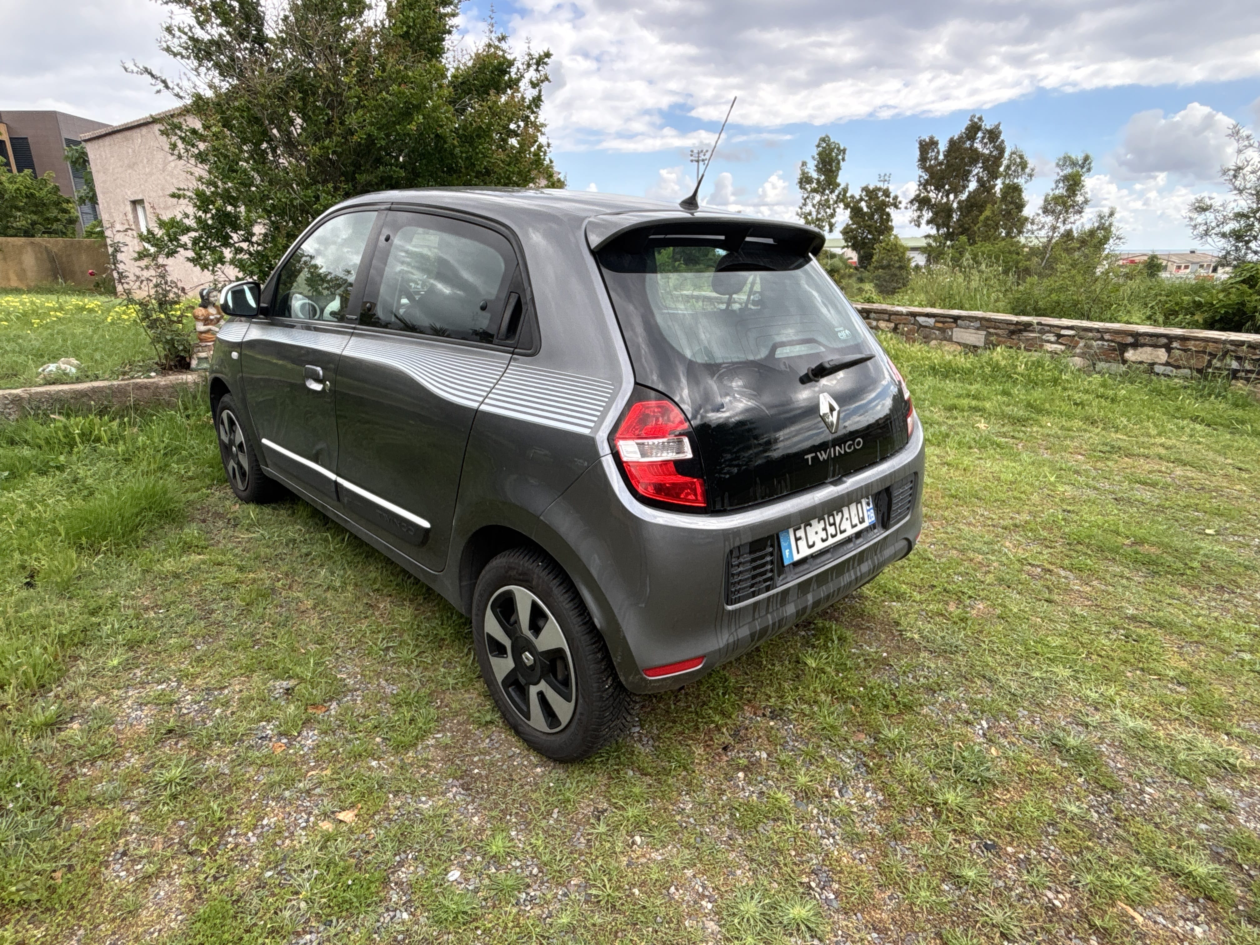 Renault Twingo III with Cruise control