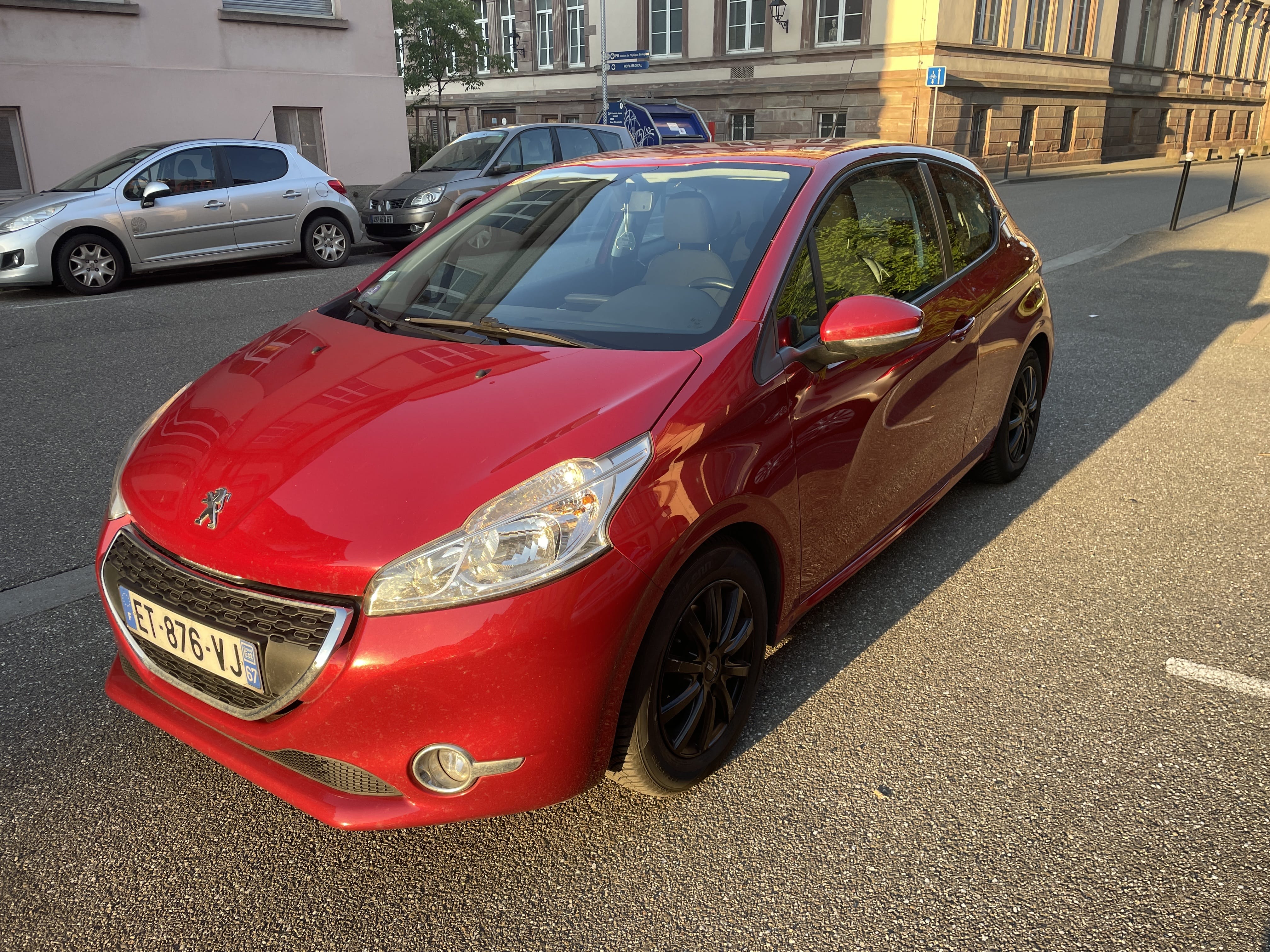 Peugeot 208, 2012, Essence 95