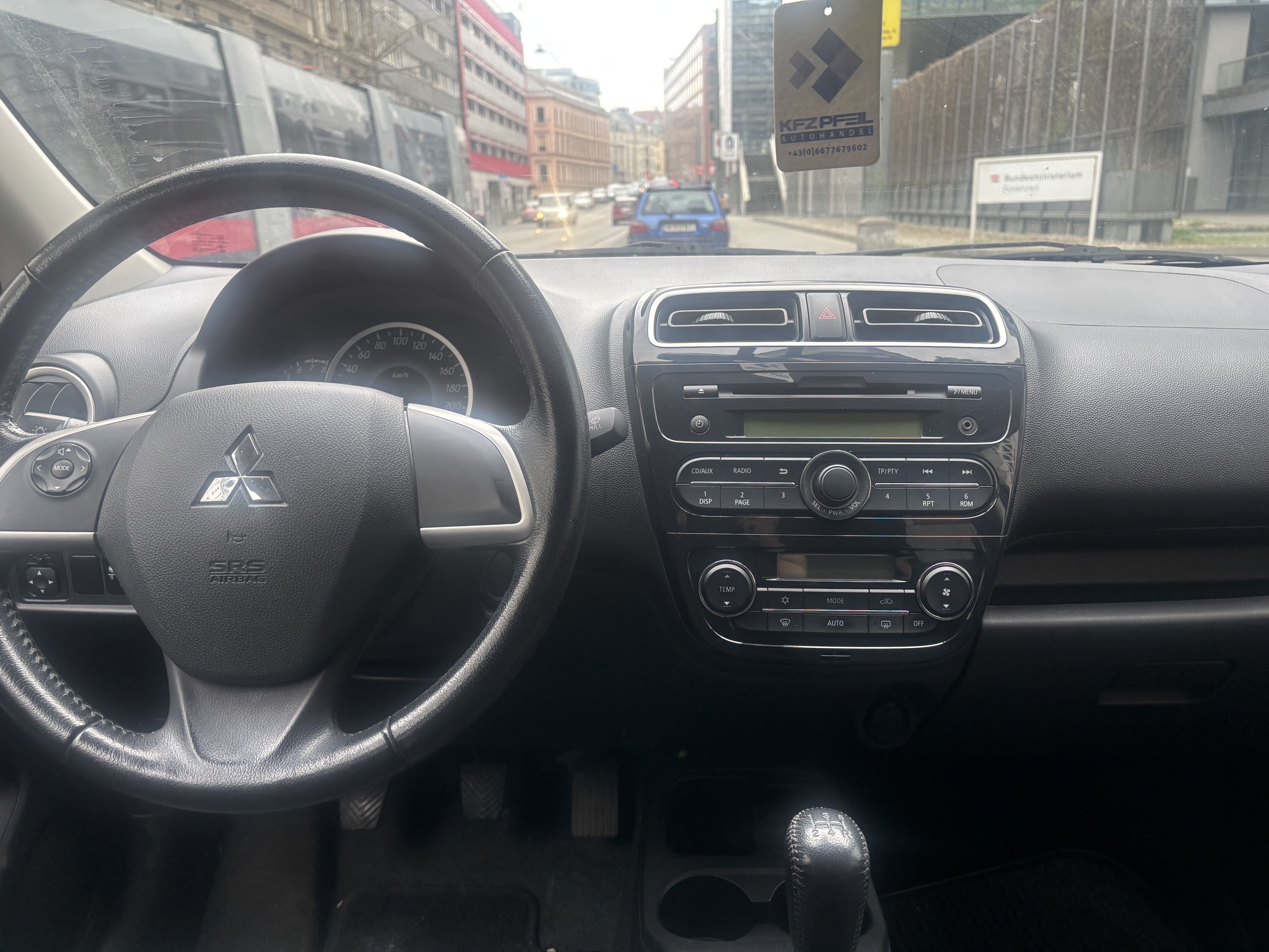 Mitsubishi Attrage