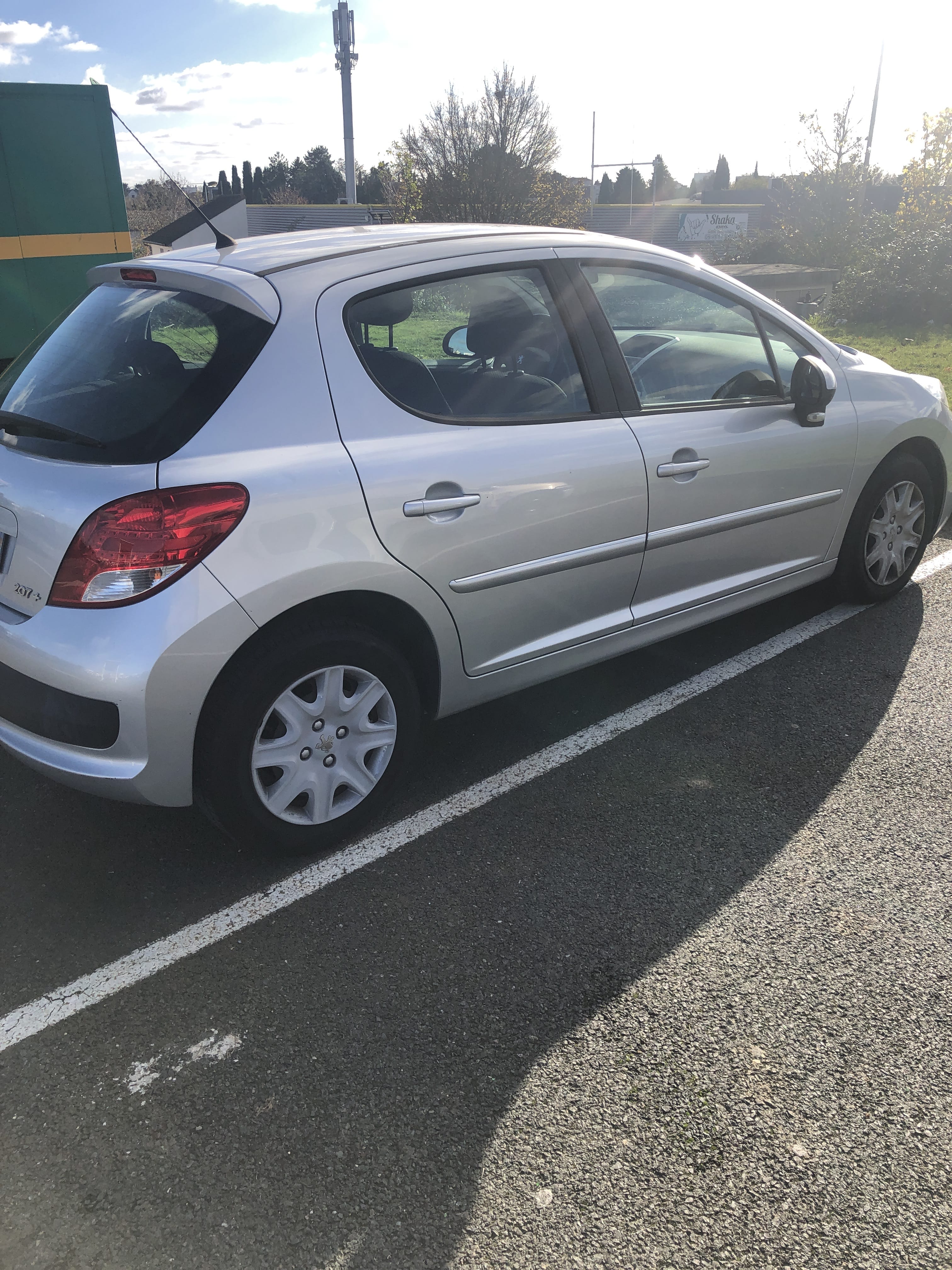 Peugeot 207+ avec Régulateur de vitesse