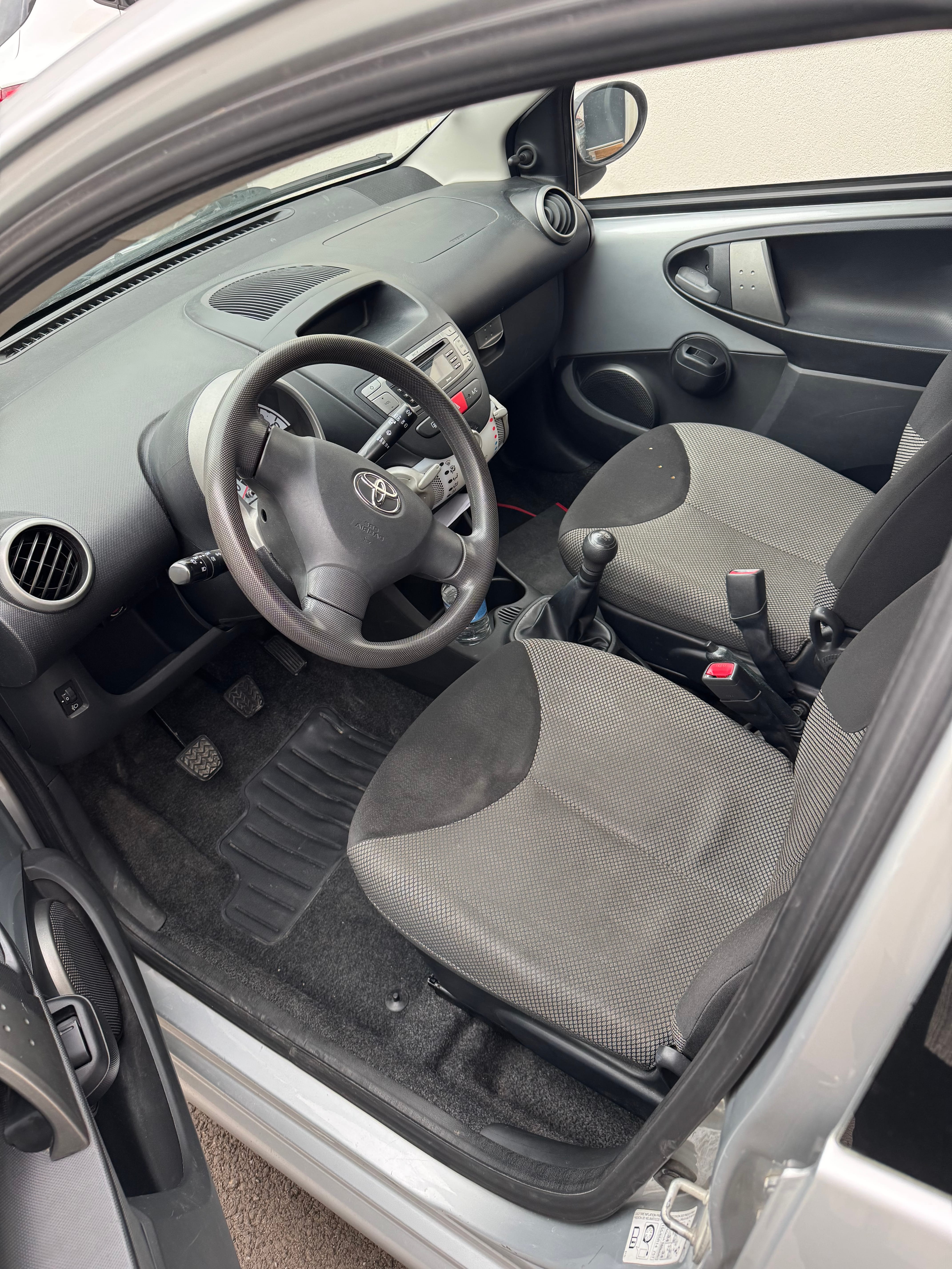 Toyota Aygo avec Siège bébé