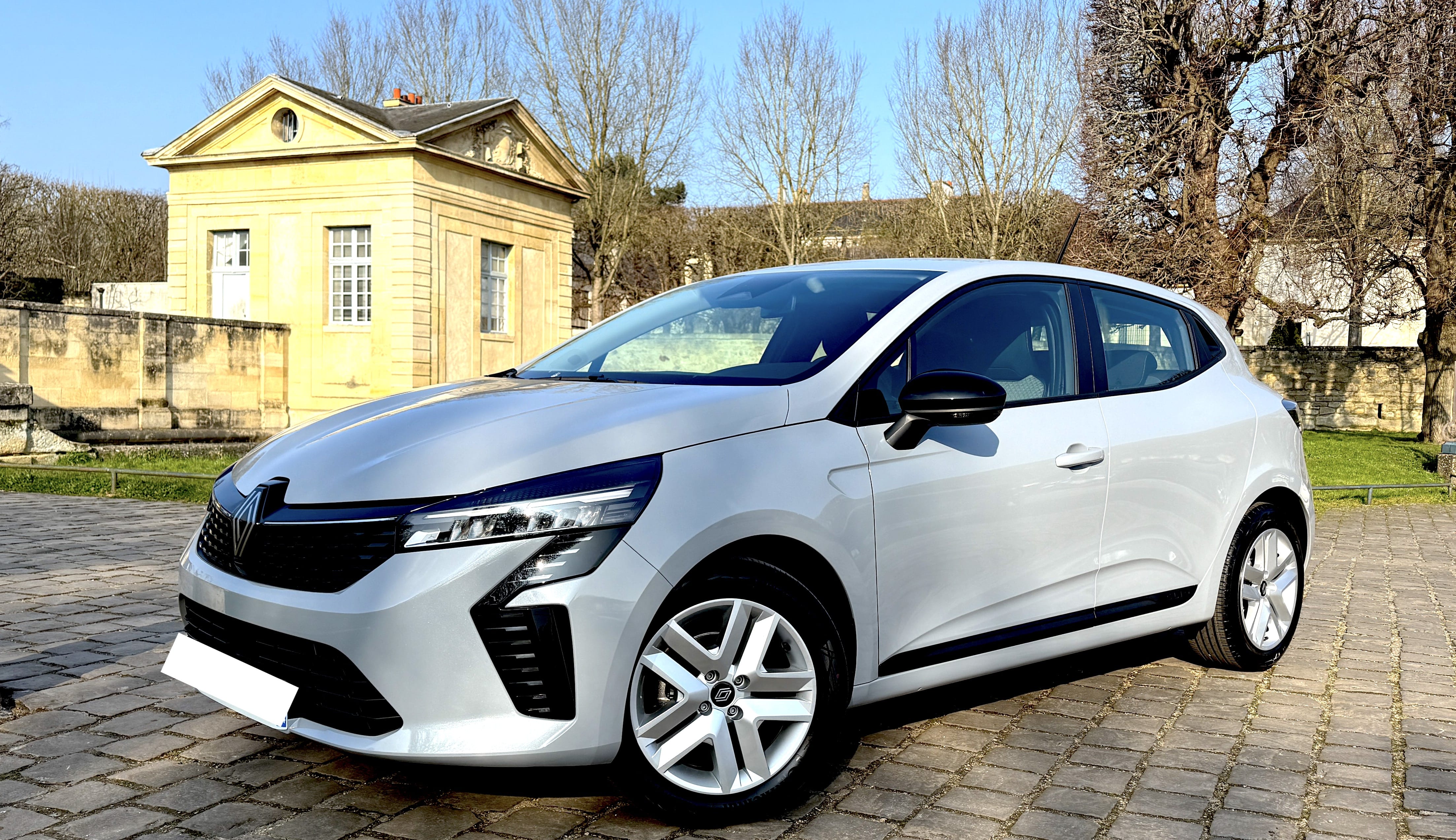 Renault Clio, 2024, Essence 95