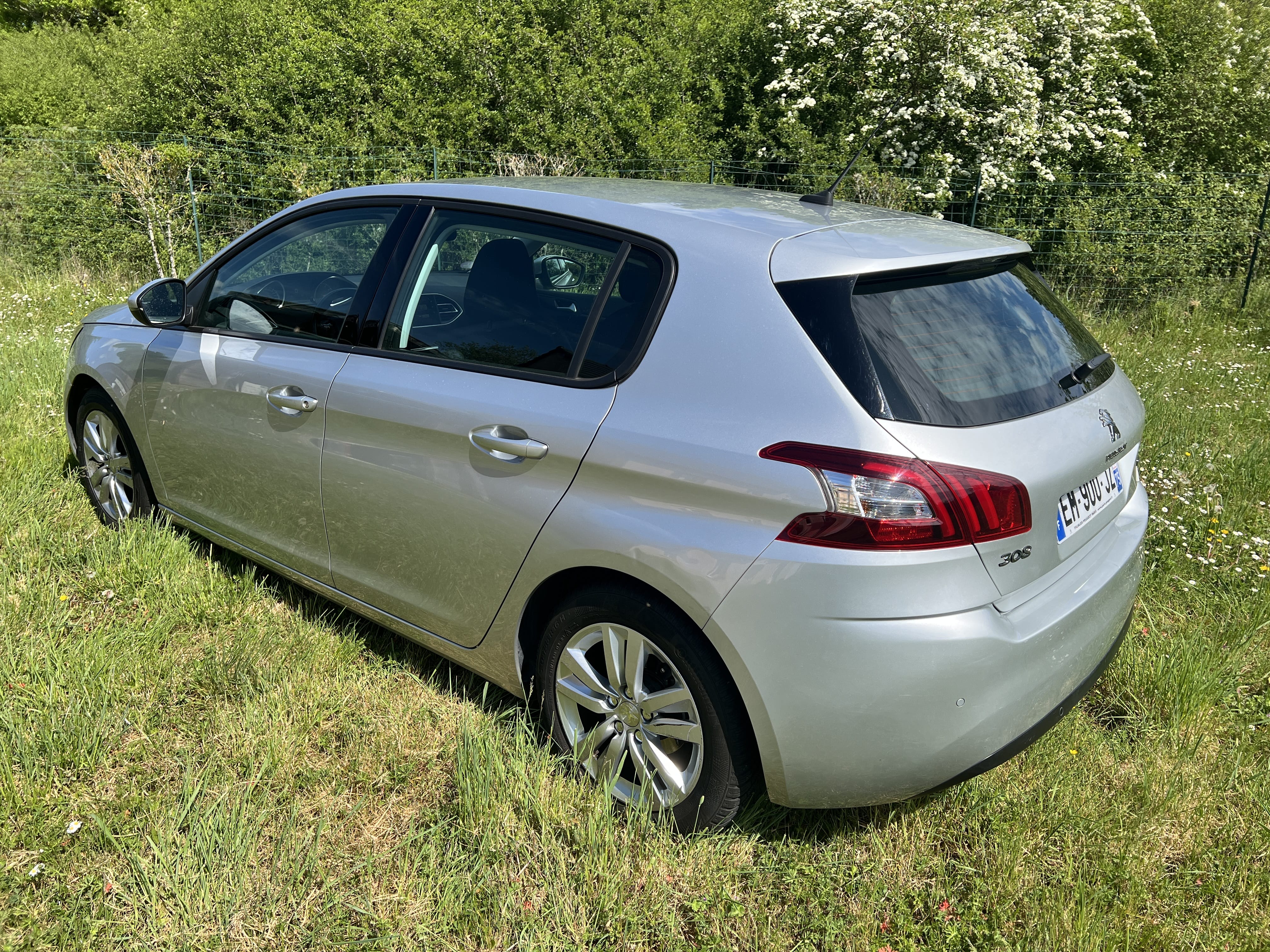 Peugeot 308 avec GPS