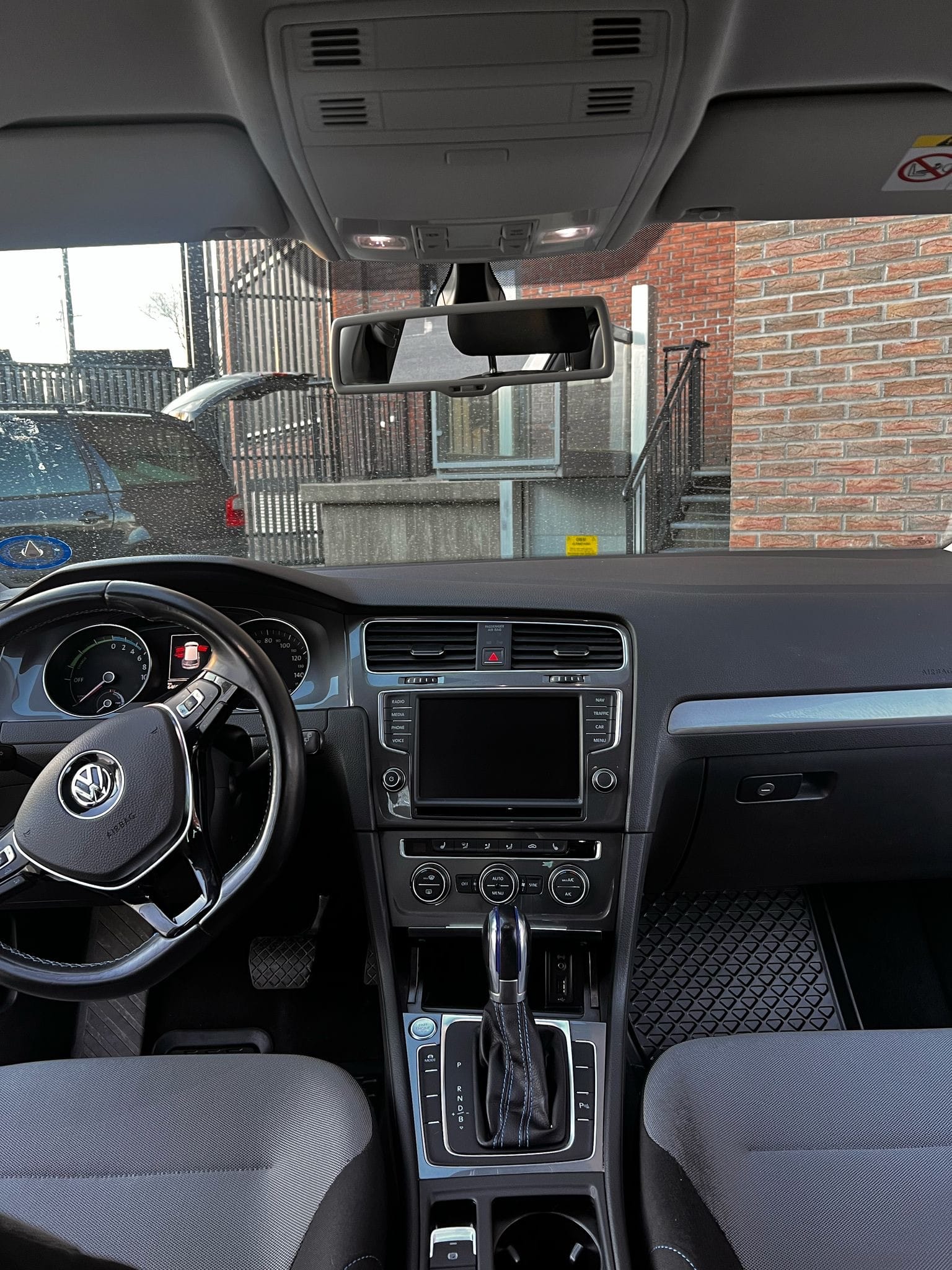 Volkswagen e-Golf with Cruise control
