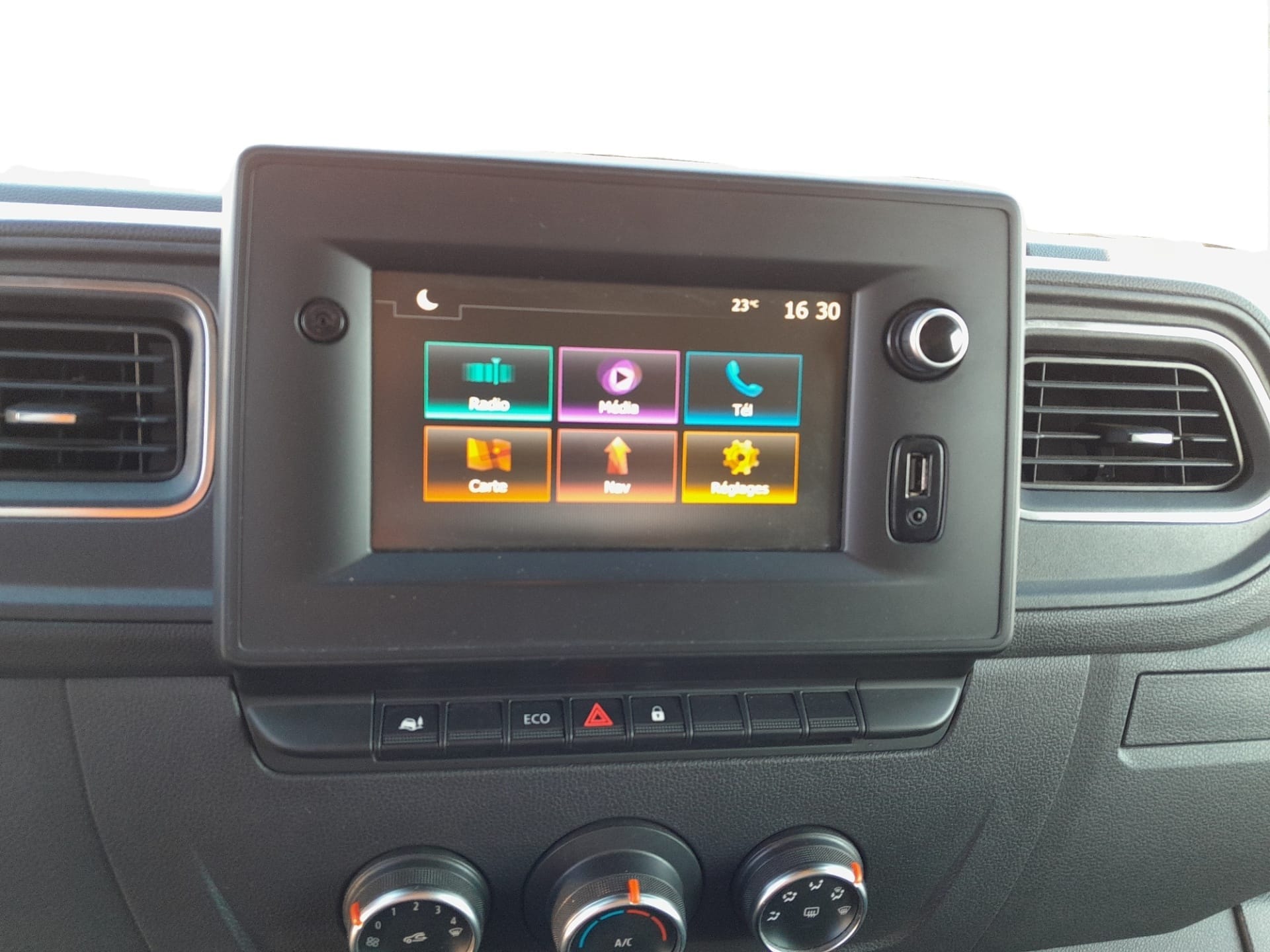 Renault Master avec Apple CarPlay