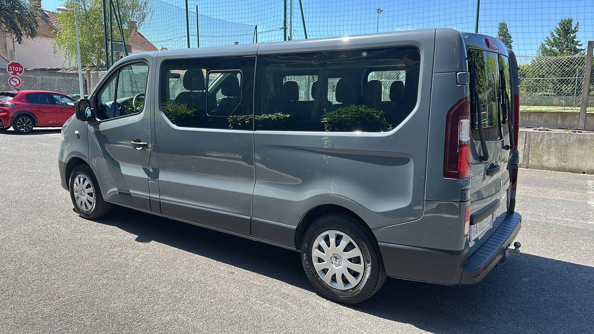 Renault Trafic Passenger MINIBUS 9 PLACES TOUT EQUIPE avec GPS