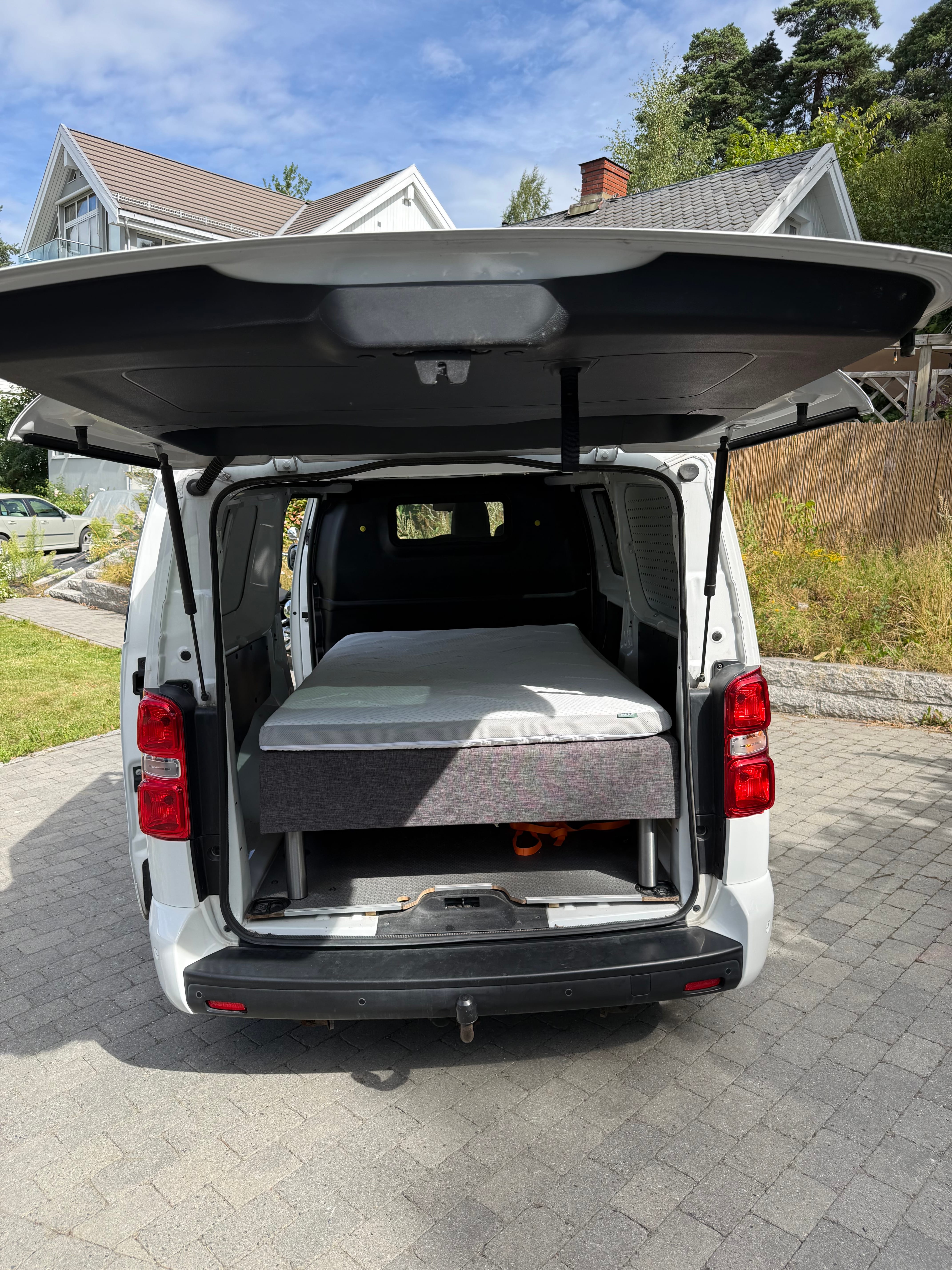 Toyota Proace Max Electric med GPS