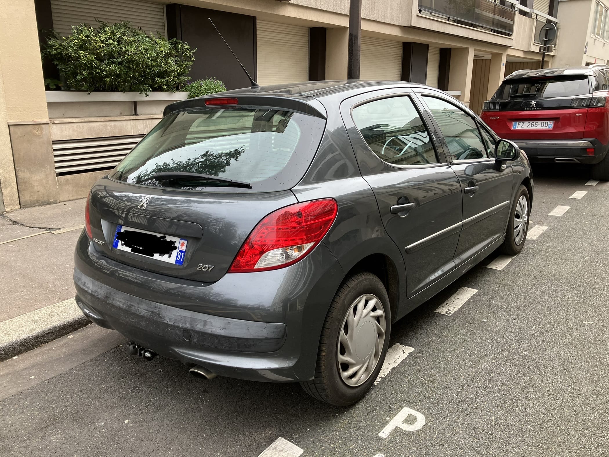 Peugeot 207 avec Entrée audio / iPod