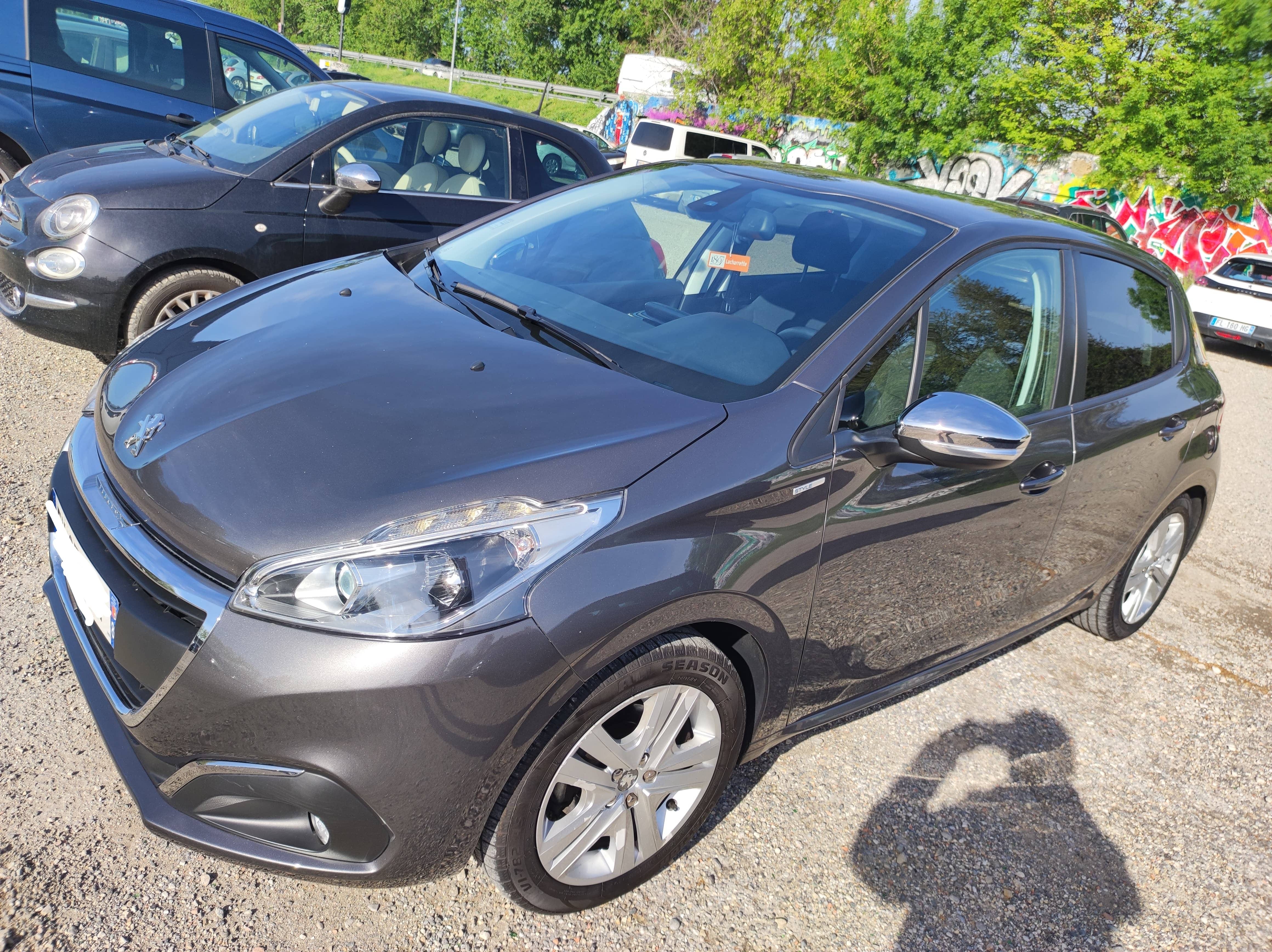 Peugeot 208, 2018, Essence 98