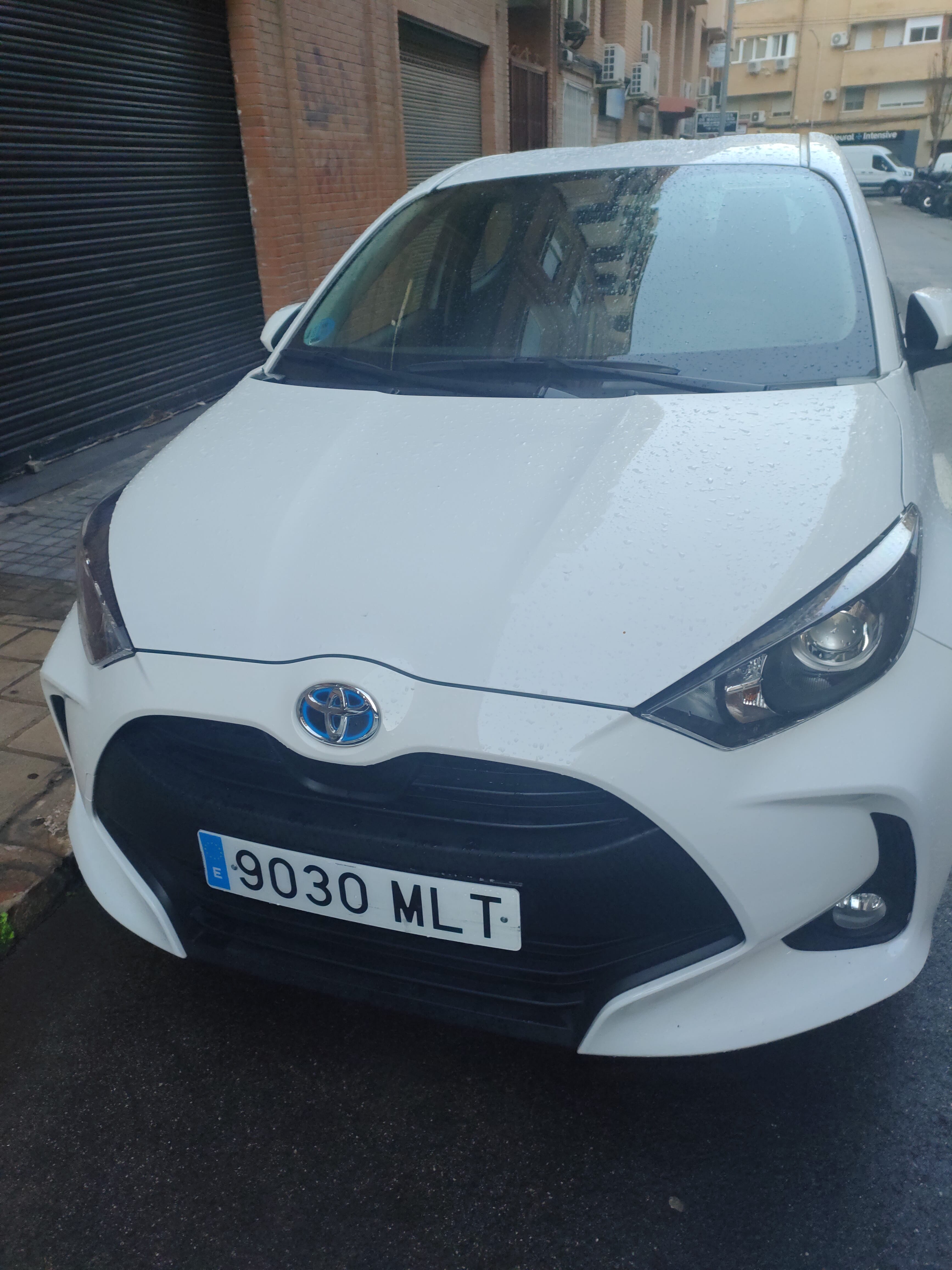 Toyota Yaris, 2023, Gasolina 95, Automático