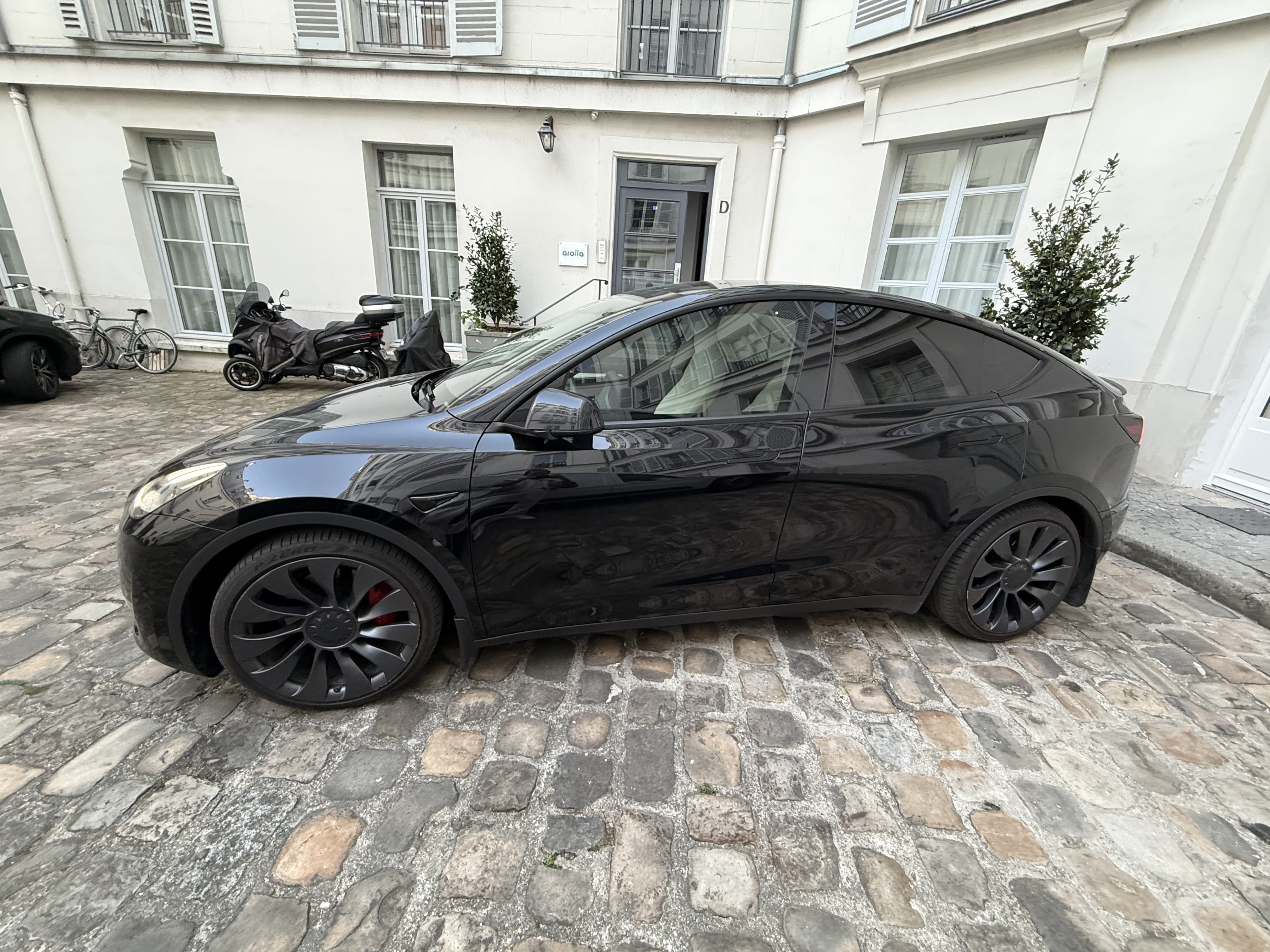 Tesla Model Y Performance 500km autonomy avec Climatisation