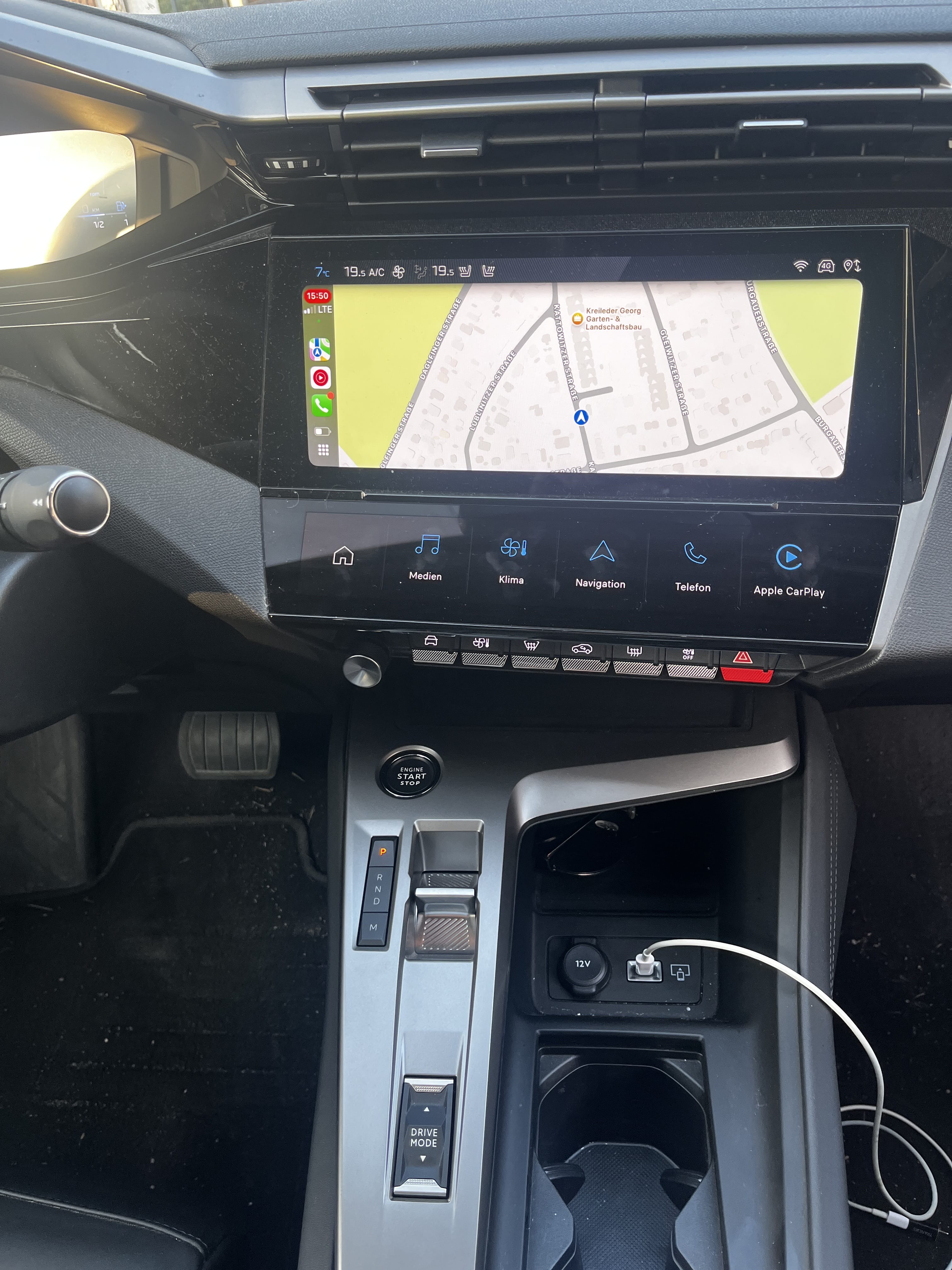Peugeot 408 with Air conditioning
