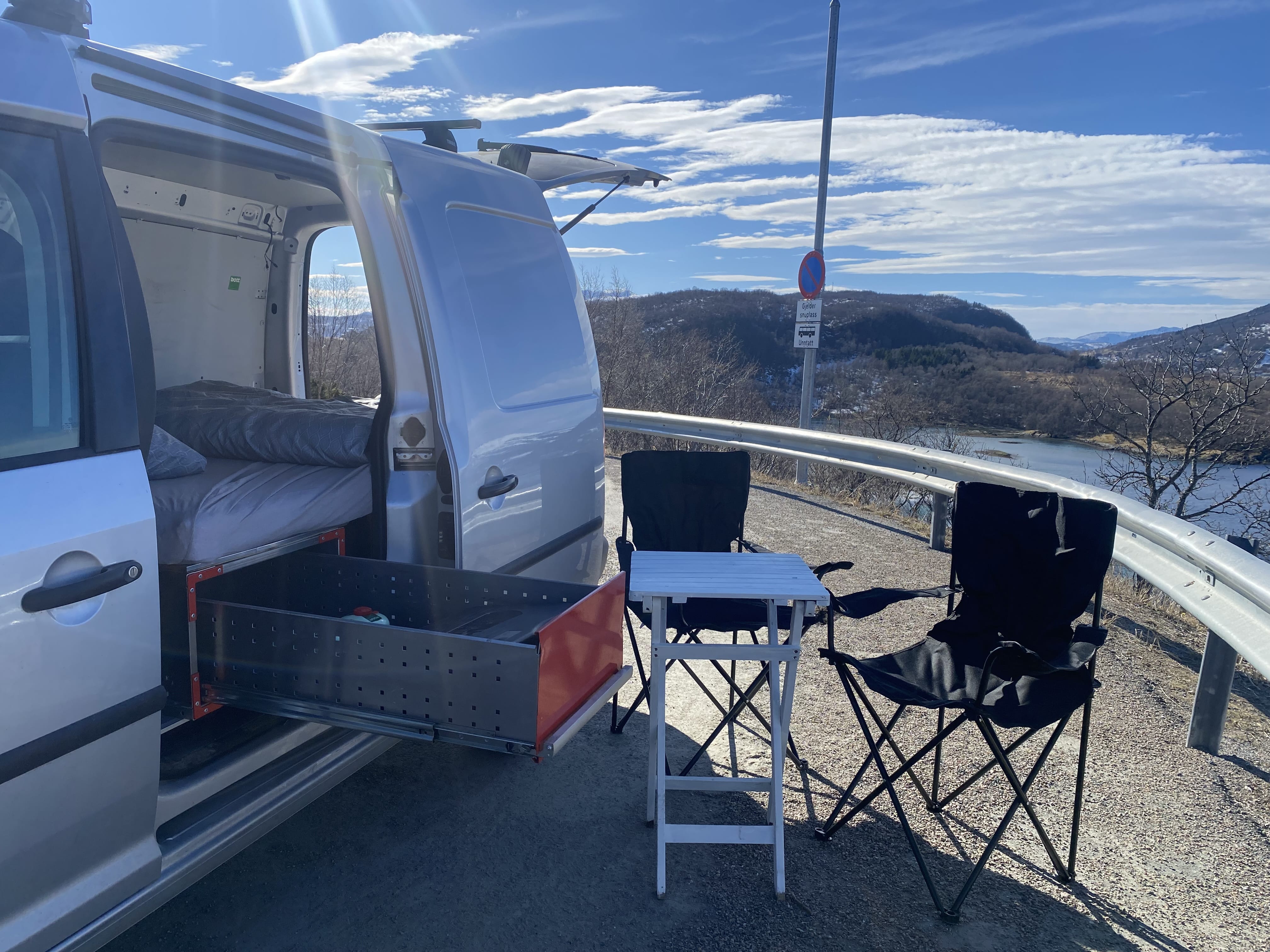 Volkswagen Caddy Maxi Campervan med Aircondition