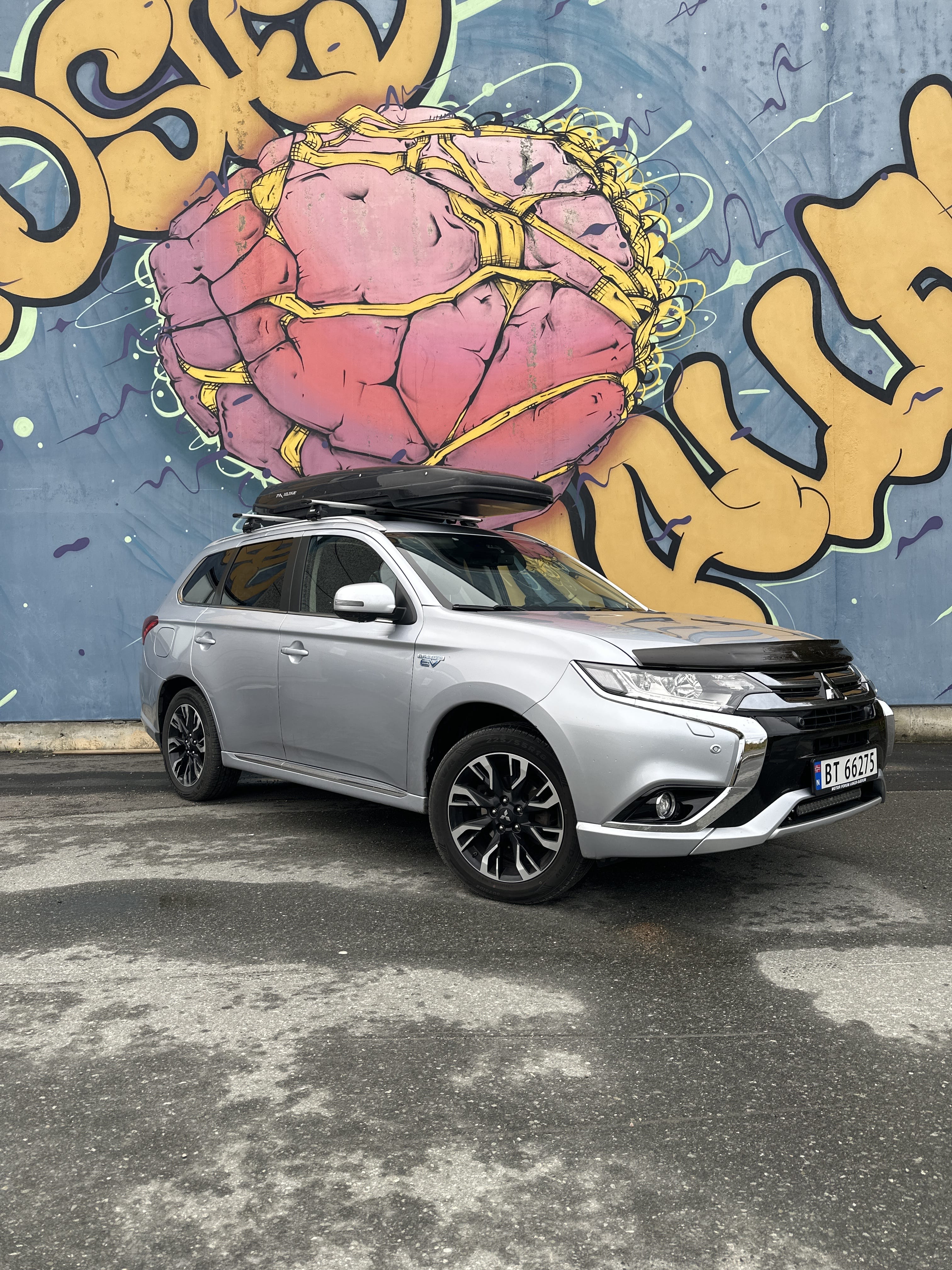 Mitsubishi Outlander Hybrid 2.0 med Firehjulstrekk