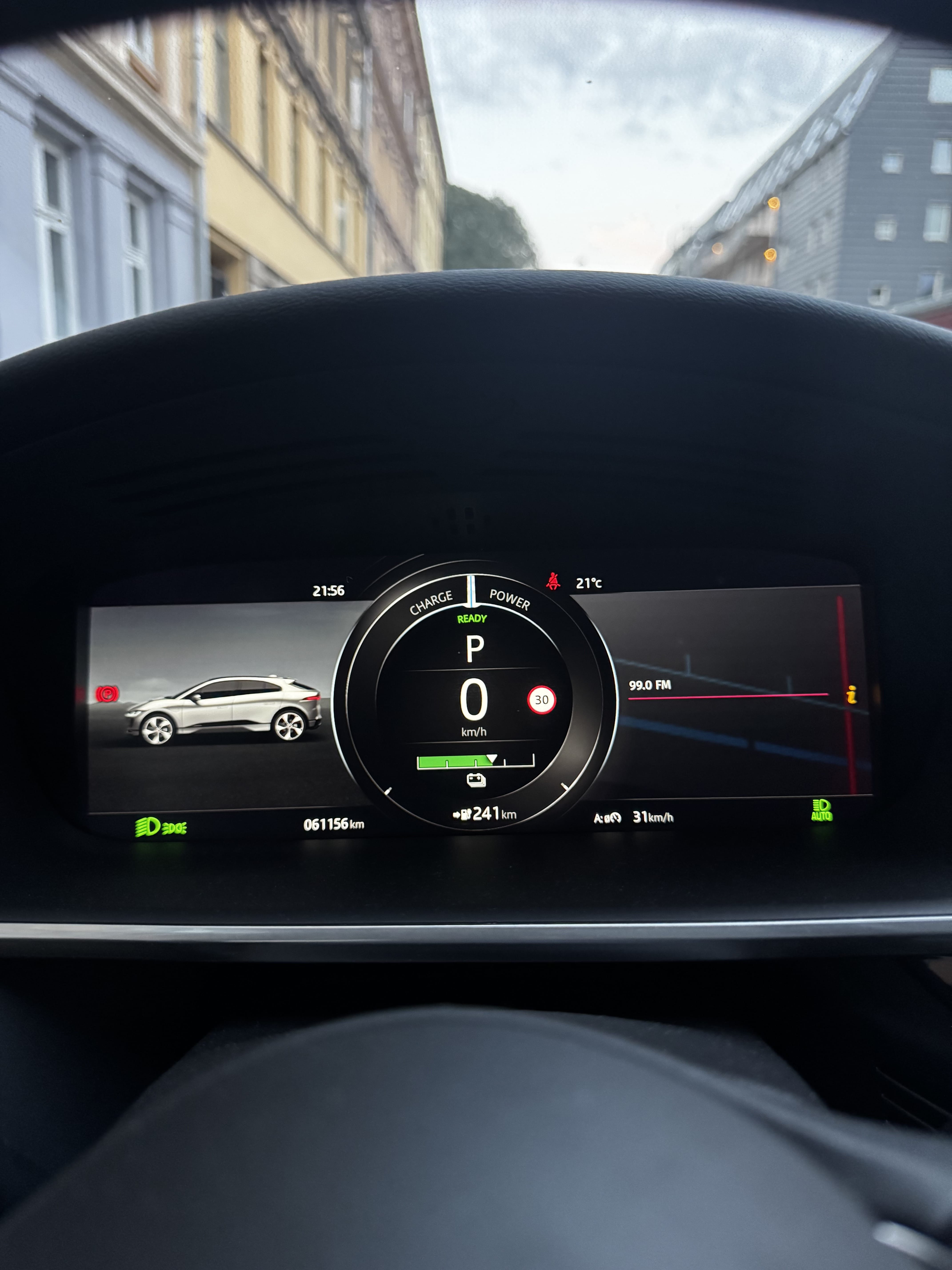 Jaguar I-Pace EV400 HSE med Cruisekontroll