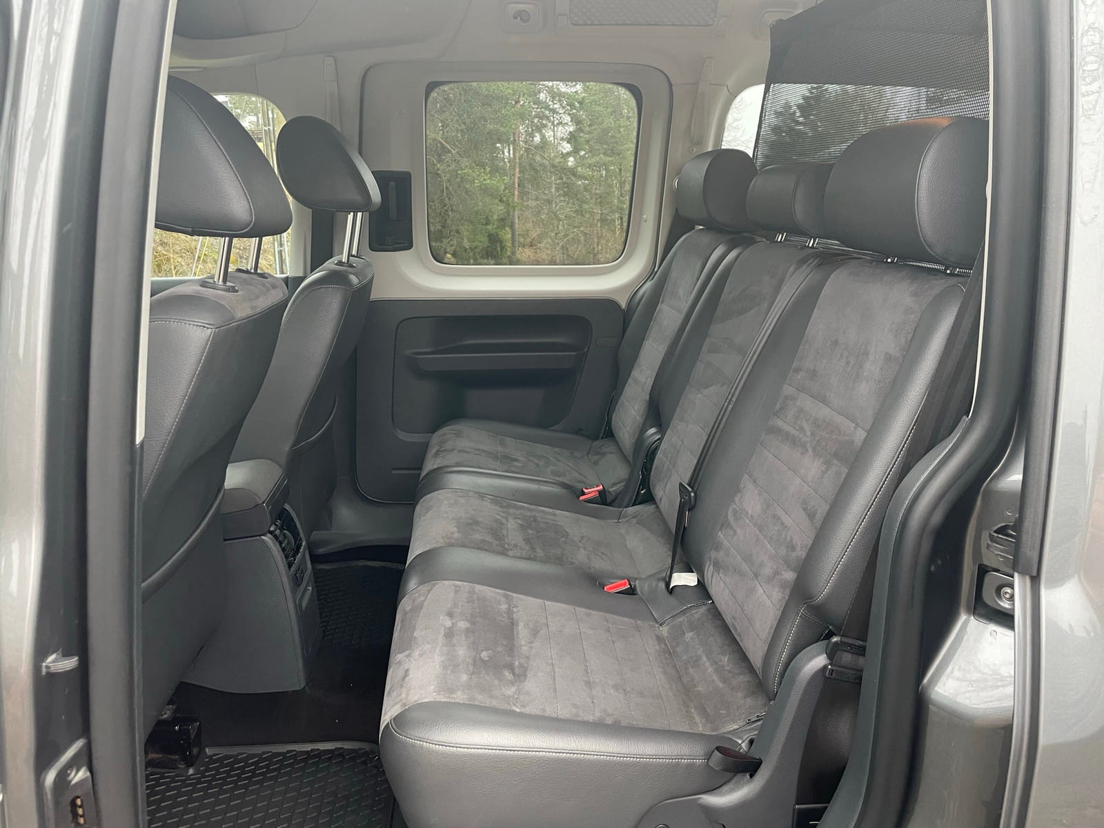 Volkswagen Caddy Maxi Vw Caddy maxi 7 seter with Bluetooth audio