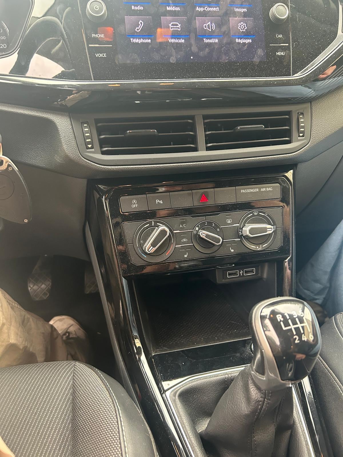 Volkswagen T-Cross avec Apple CarPlay