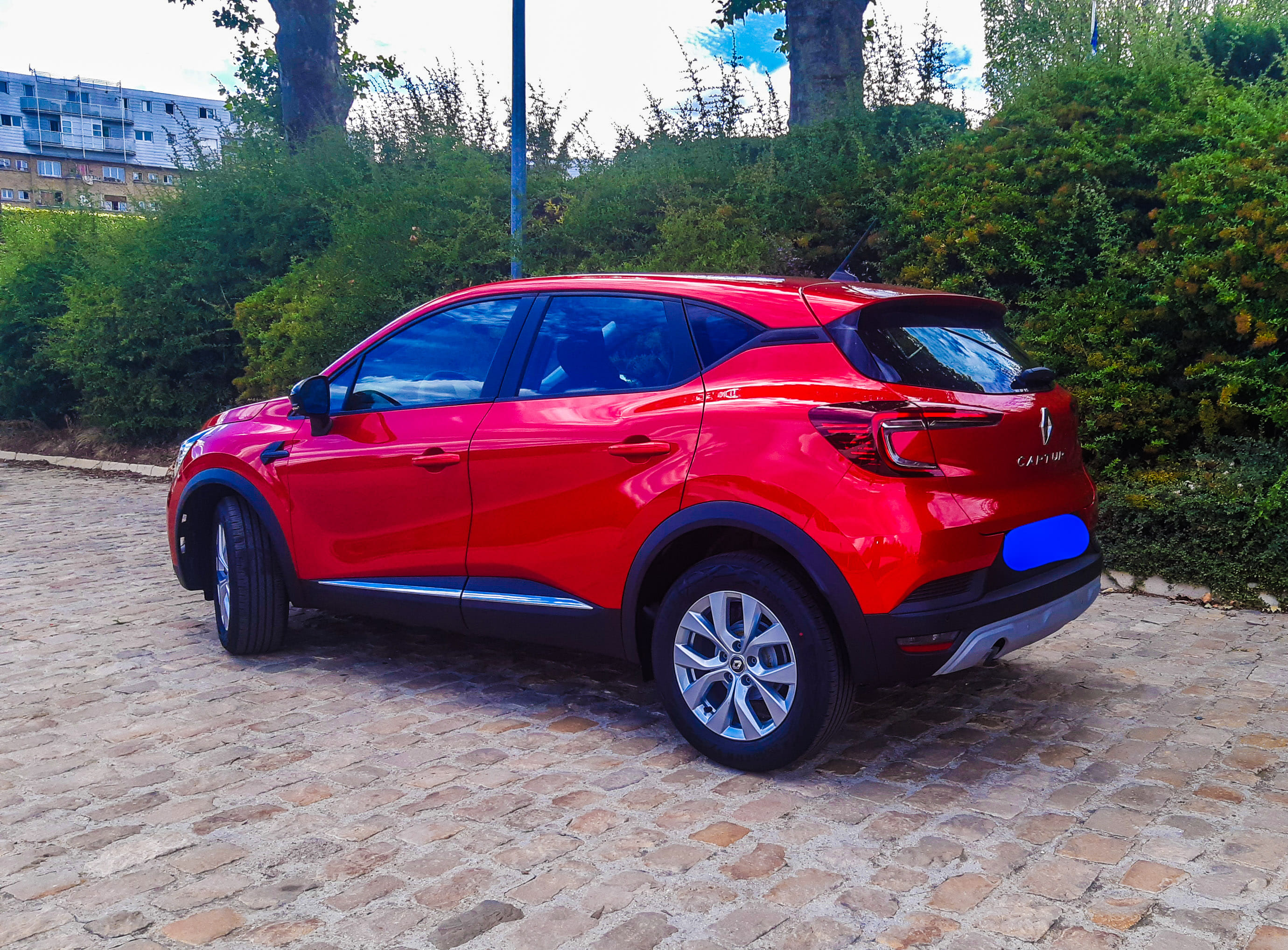 Renault Captur (FQ269) TCe 130 Boite Auto EDC (clim, régulateur, bluetooth, ...) rouge #db avec GPS