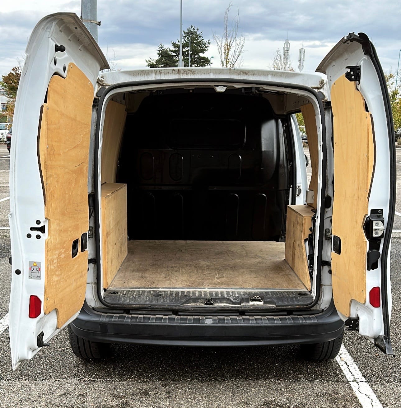 Renault Kangoo Fourgon 1,5 dci avec Entrée audio / iPod