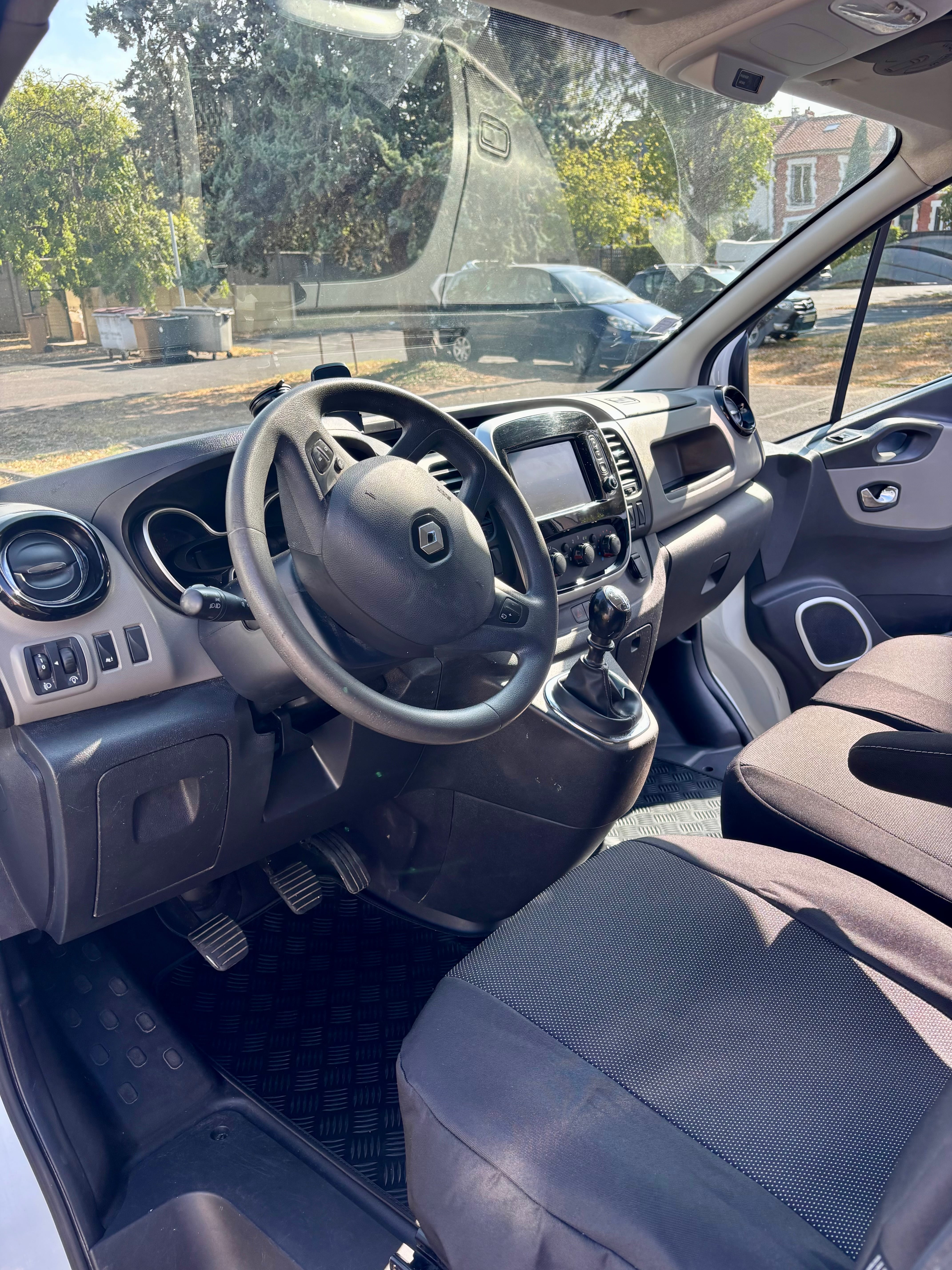 Renault Trafic 1.6 dCi GRAND CONFORT avec GPS