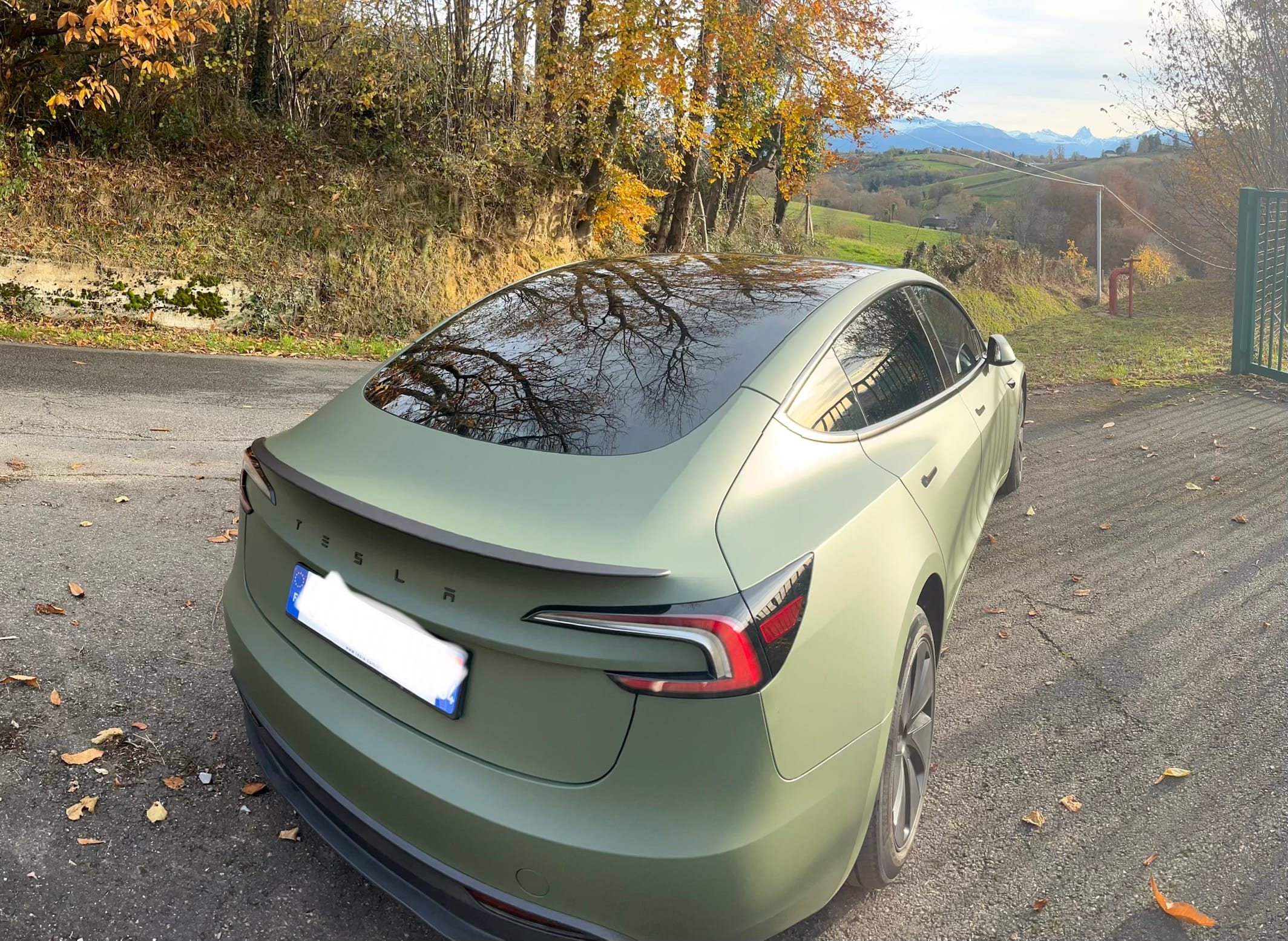 Tesla Model 3 avec Caméra de recul