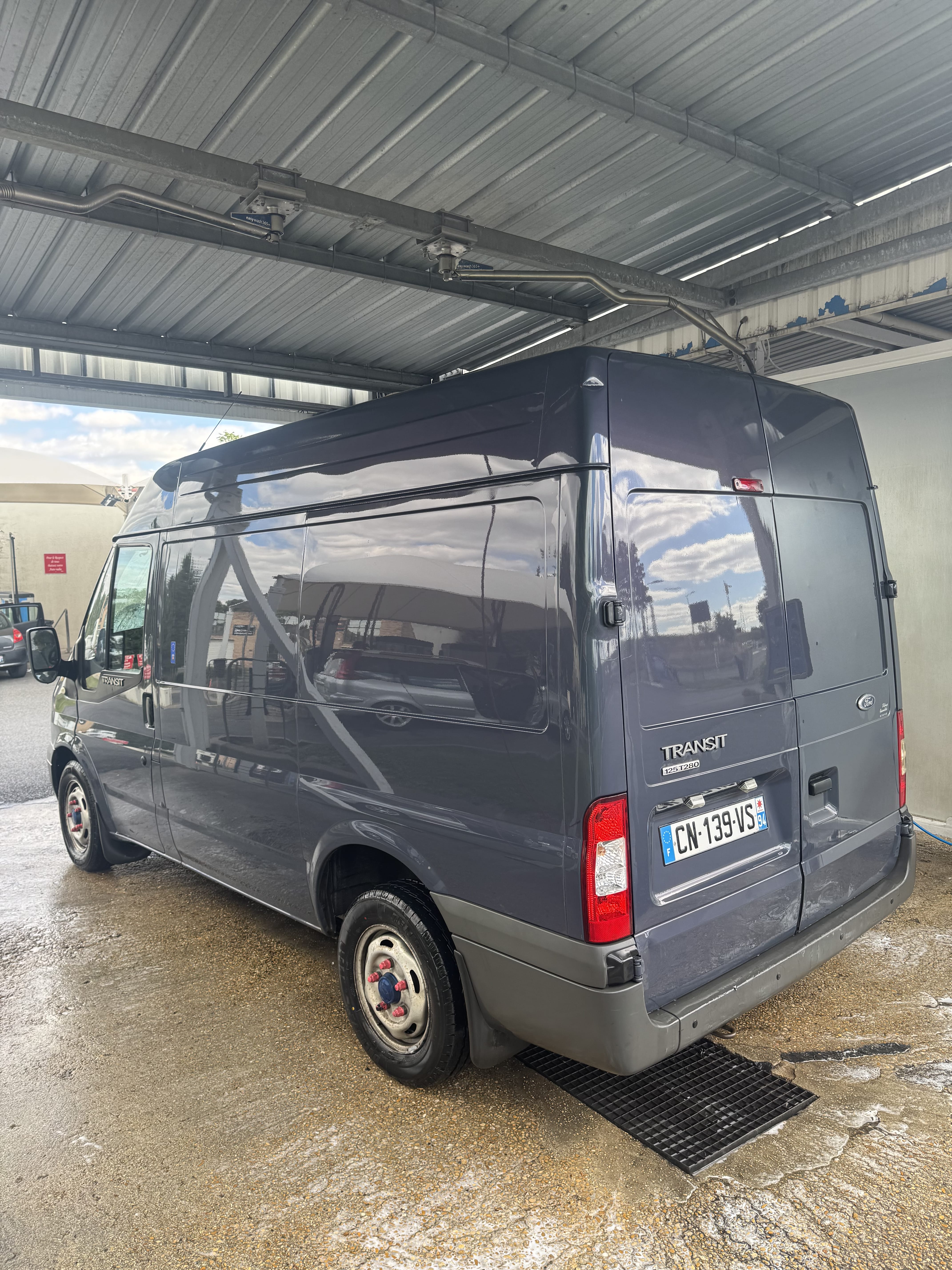Ford Transit Fourgon 2.2 TDCI avec GPS