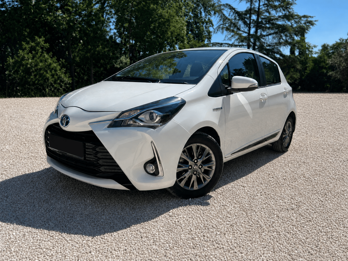 Toyota Yaris Hybride, 2020, Essence 95 / Électrique (hybride), automatique