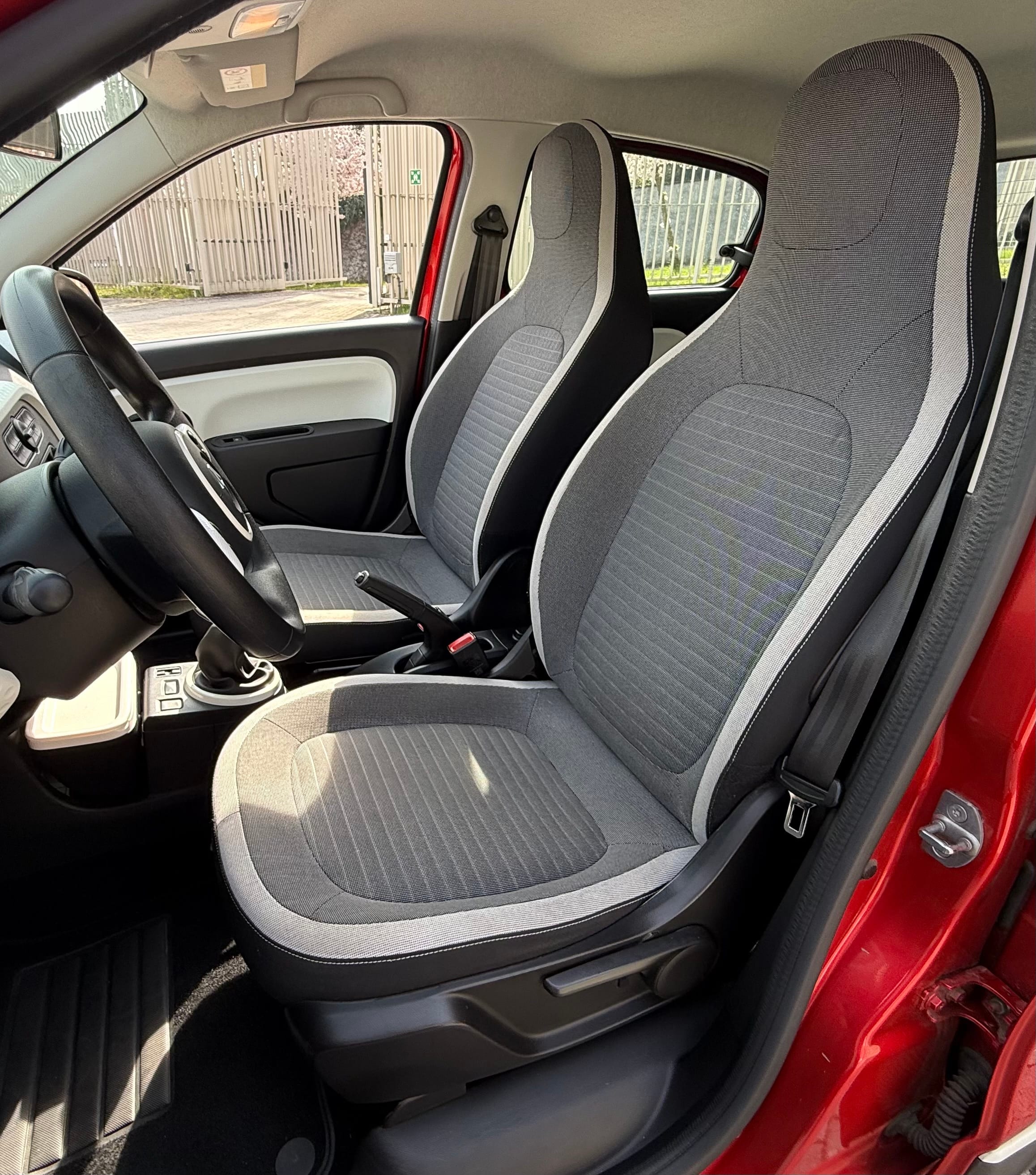 Renault Twingo III avec Port USB