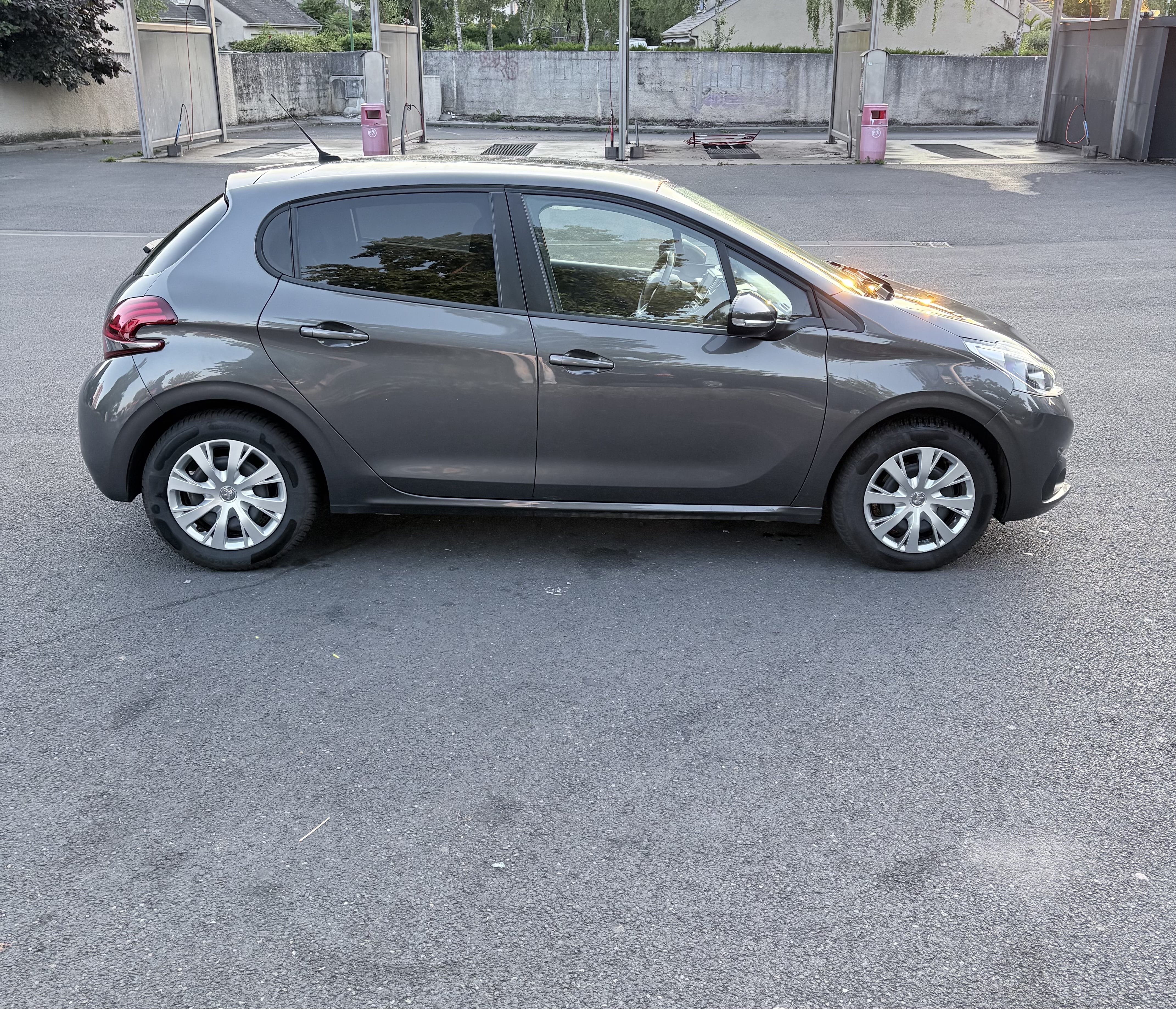 Peugeot 208, 2020, Diesel